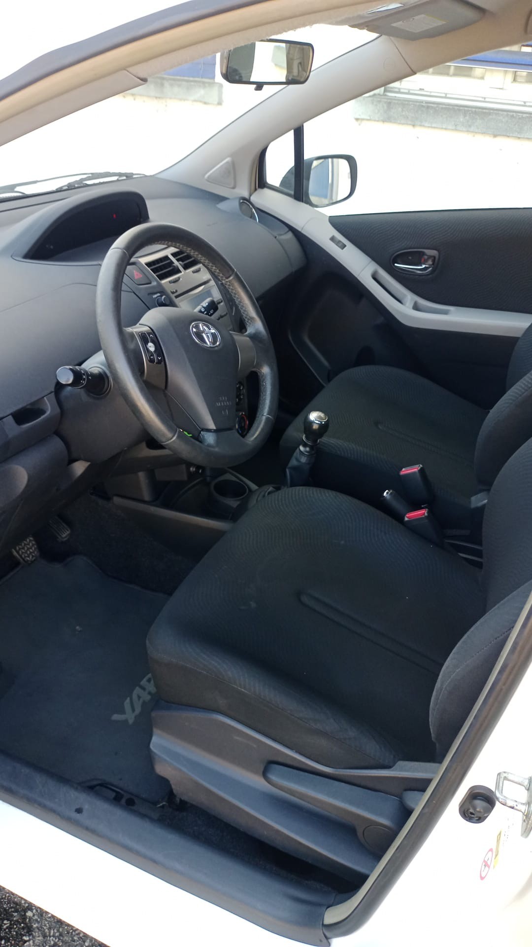 TOYOTA Yaris 1.33 Linea Sol-image-6