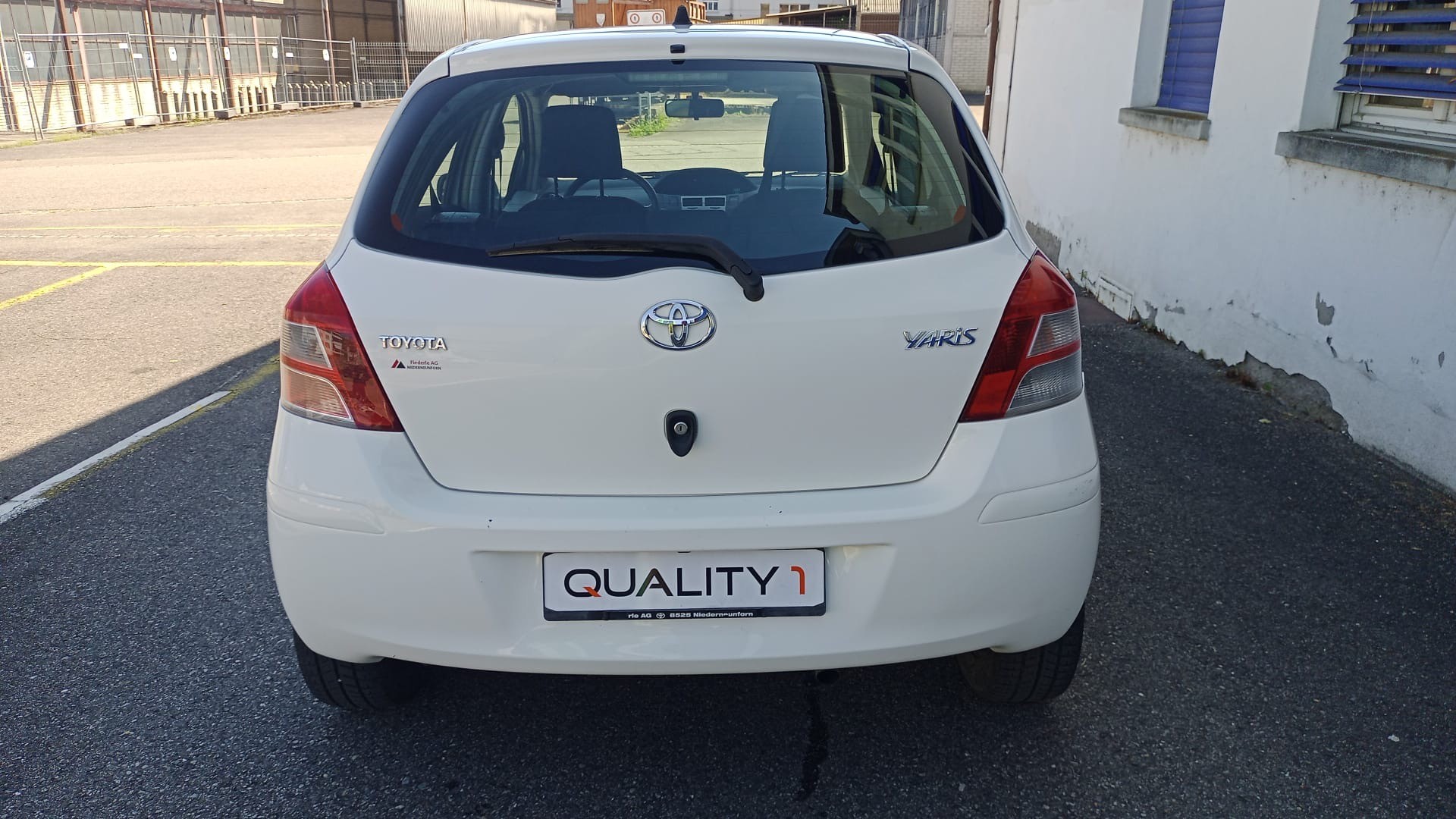 TOYOTA Yaris 1.33 Linea Sol-image-4