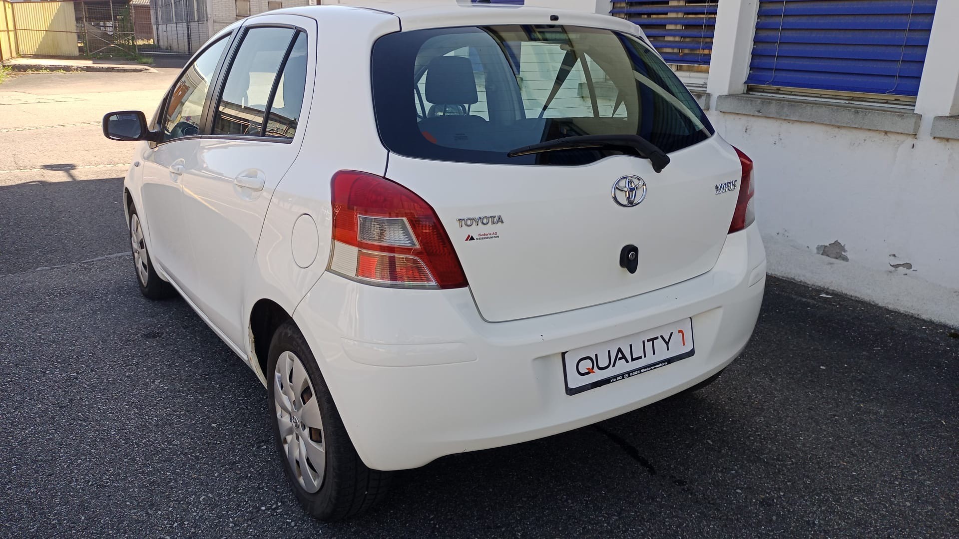 TOYOTA Yaris 1.33 Linea Sol-image-3