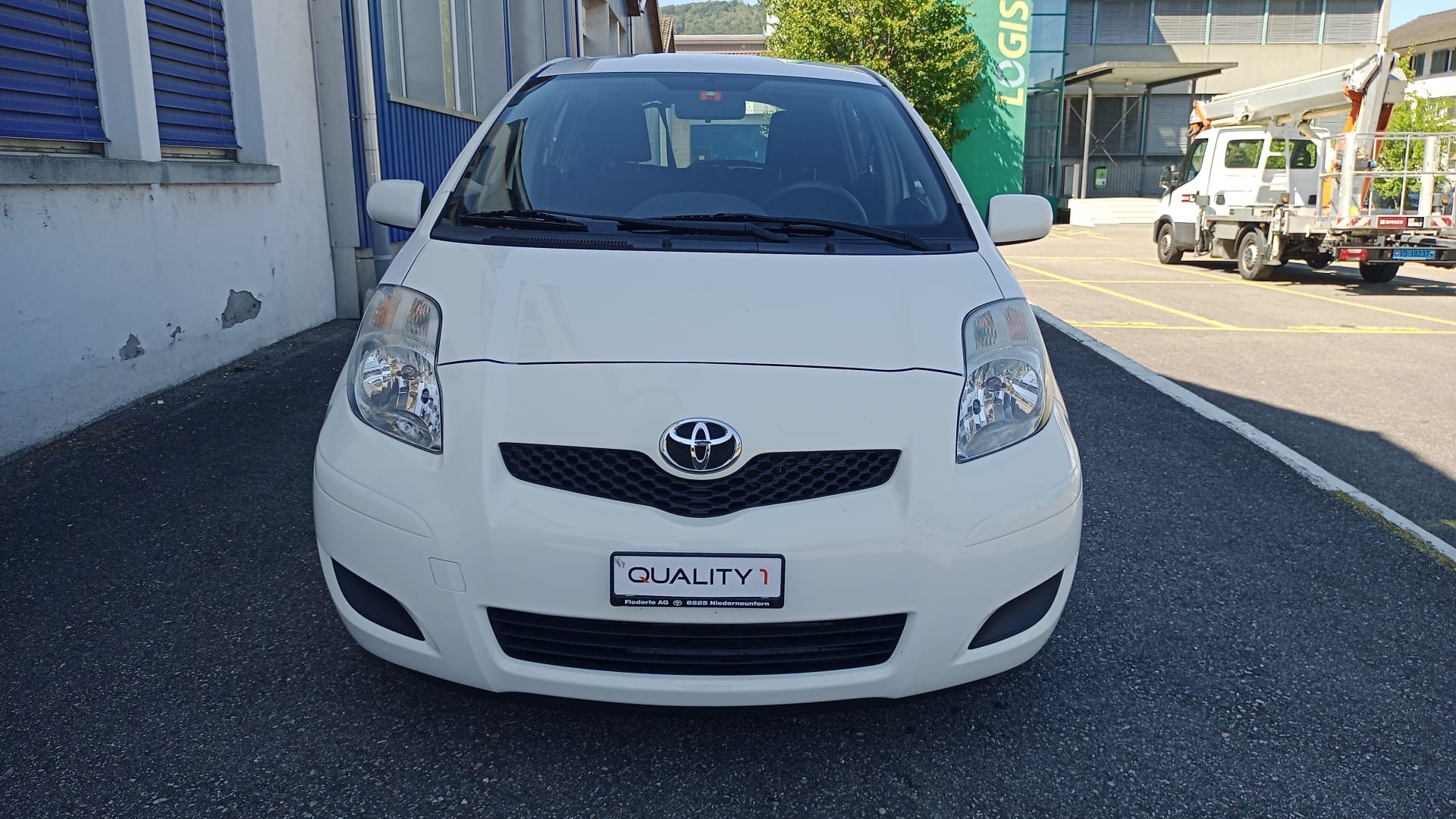TOYOTA Yaris 1.33 Linea Sol-image-1