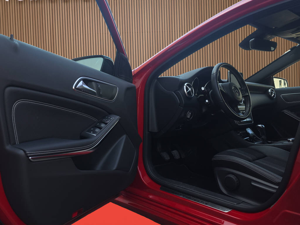 MERCEDES-BENZ A 200 Night Star-image-8