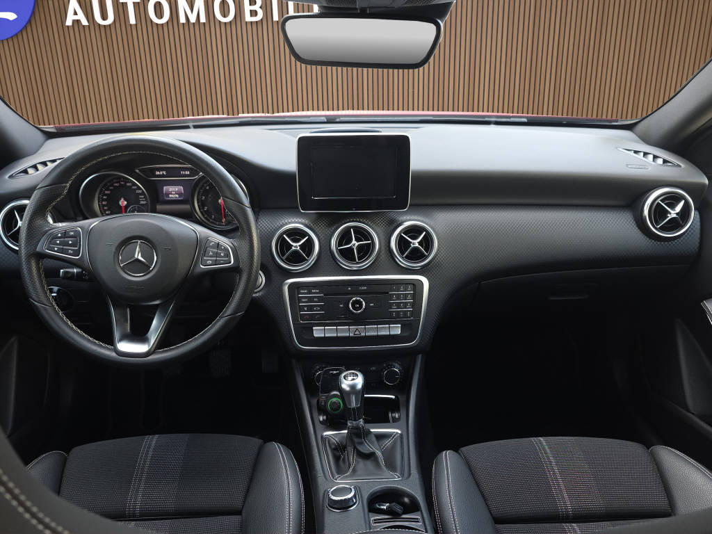 MERCEDES-BENZ A 200 Night Star-image-14