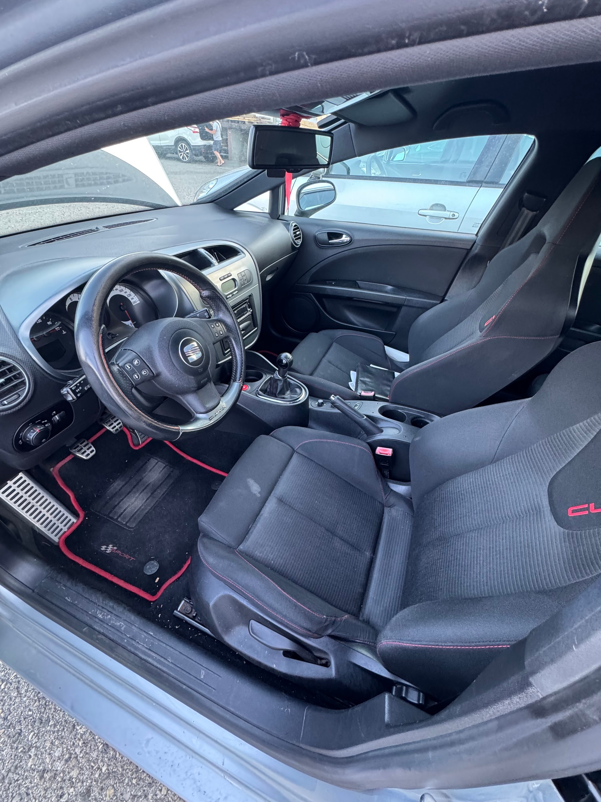 SEAT Leon 2.0 TSI Cupra-image-7