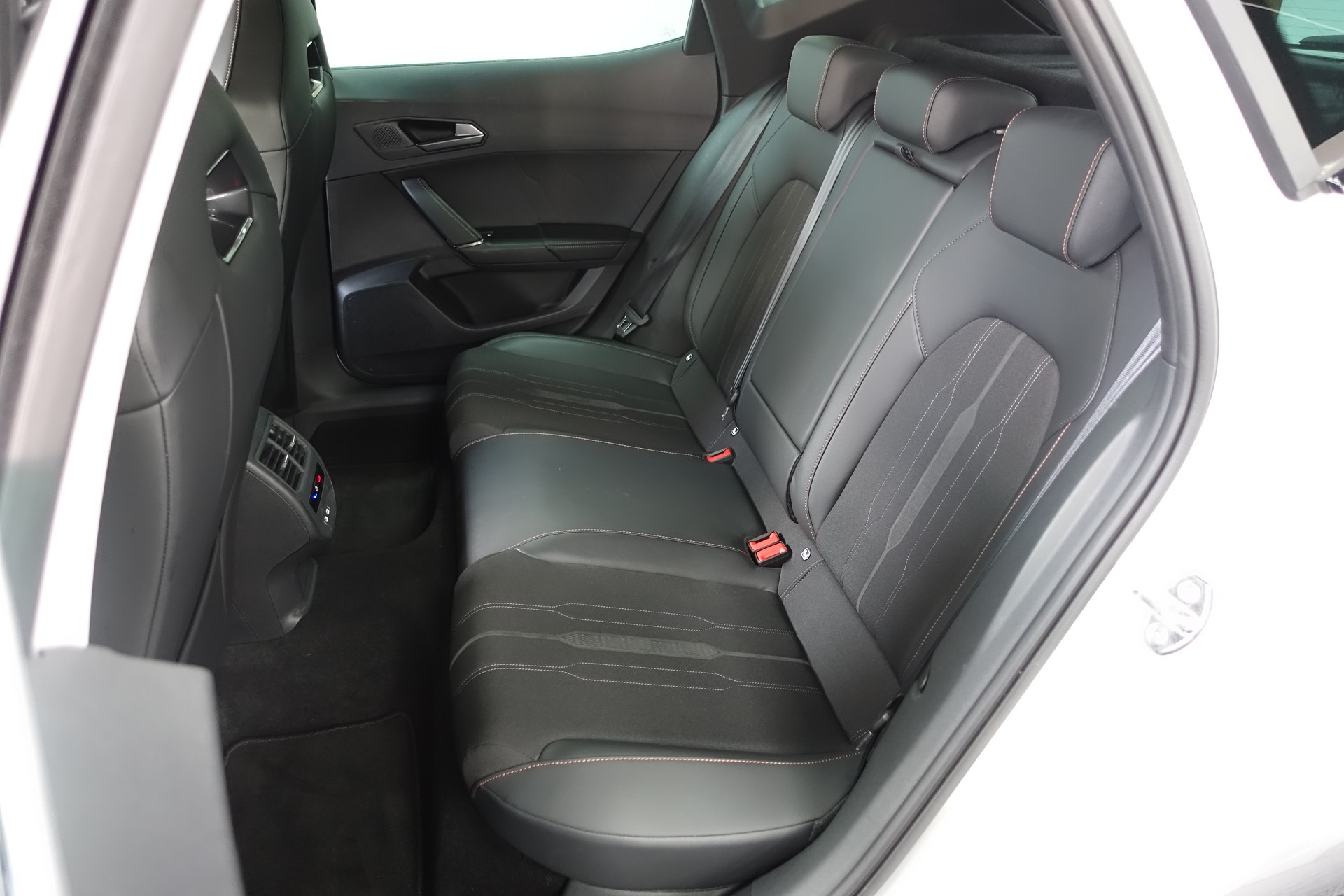CUPRA Formentor 2.0 TSI VZ 4Drive DSG-image-14