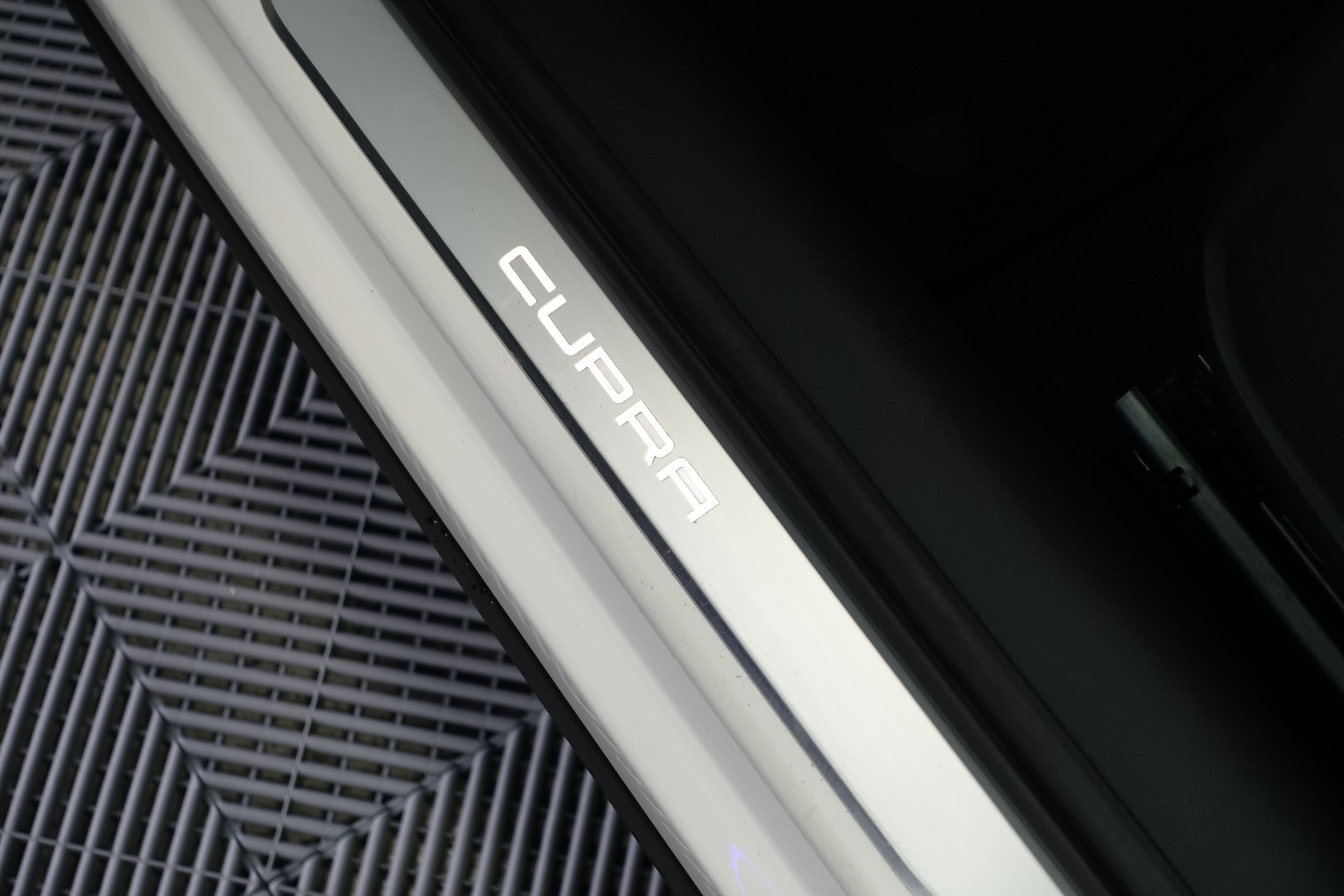 CUPRA Formentor 2.0 TSI VZ 4Drive DSG-image-17