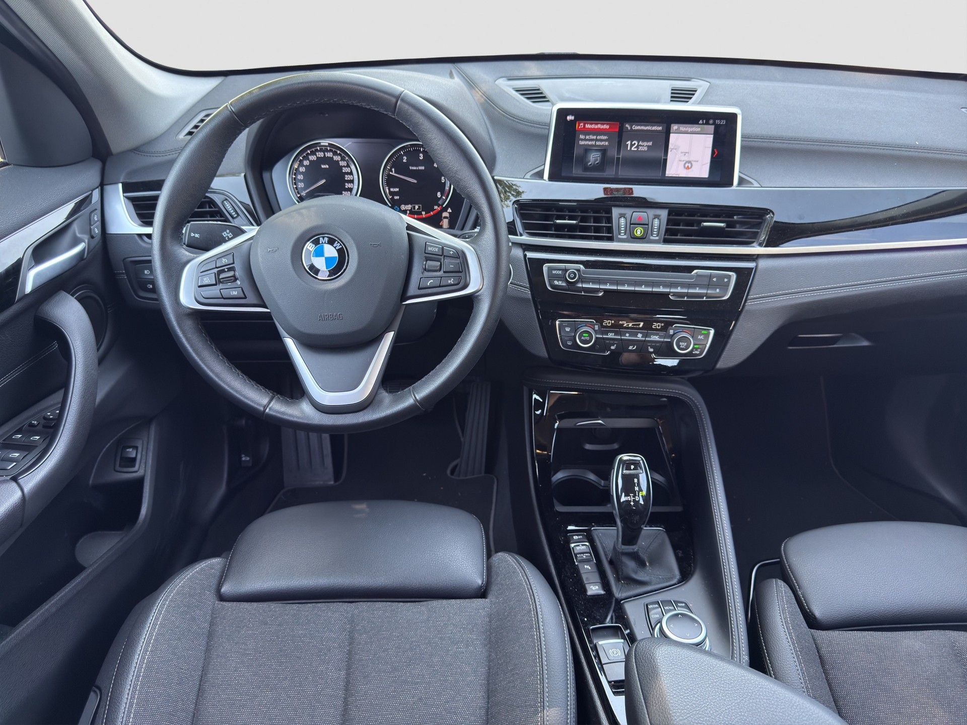 BMW X1 xDrive 18d Sport Line Steptronic-image-8
