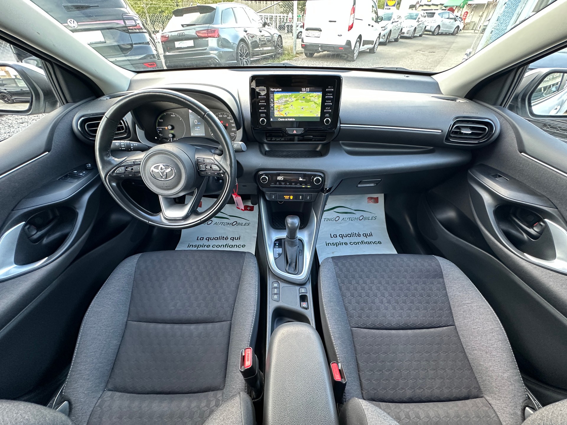 TOYOTA Yaris 1.5 Comfort e-CVT-image-12
