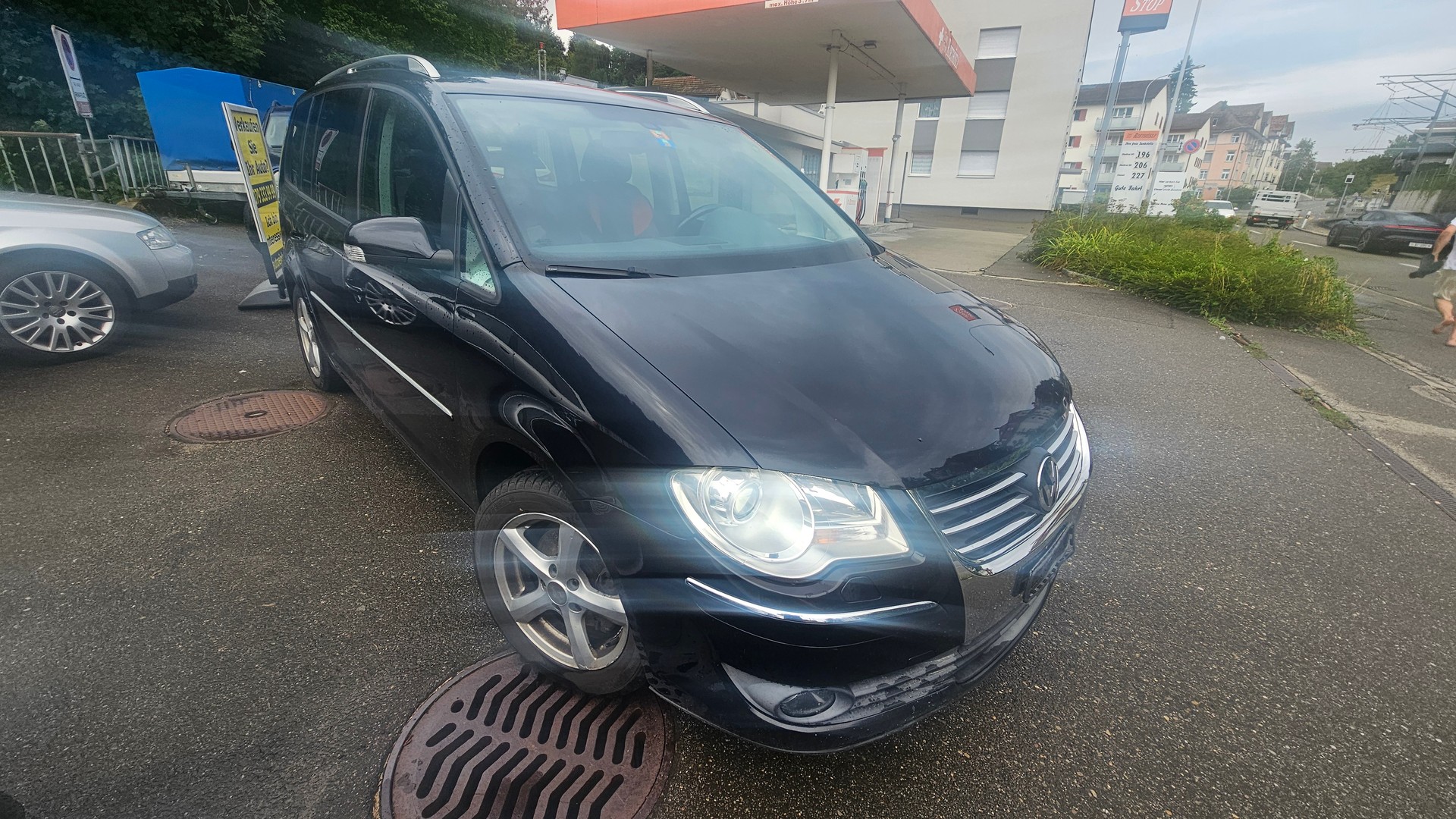 VW Touran 2.0 TDI Trendline-image-1