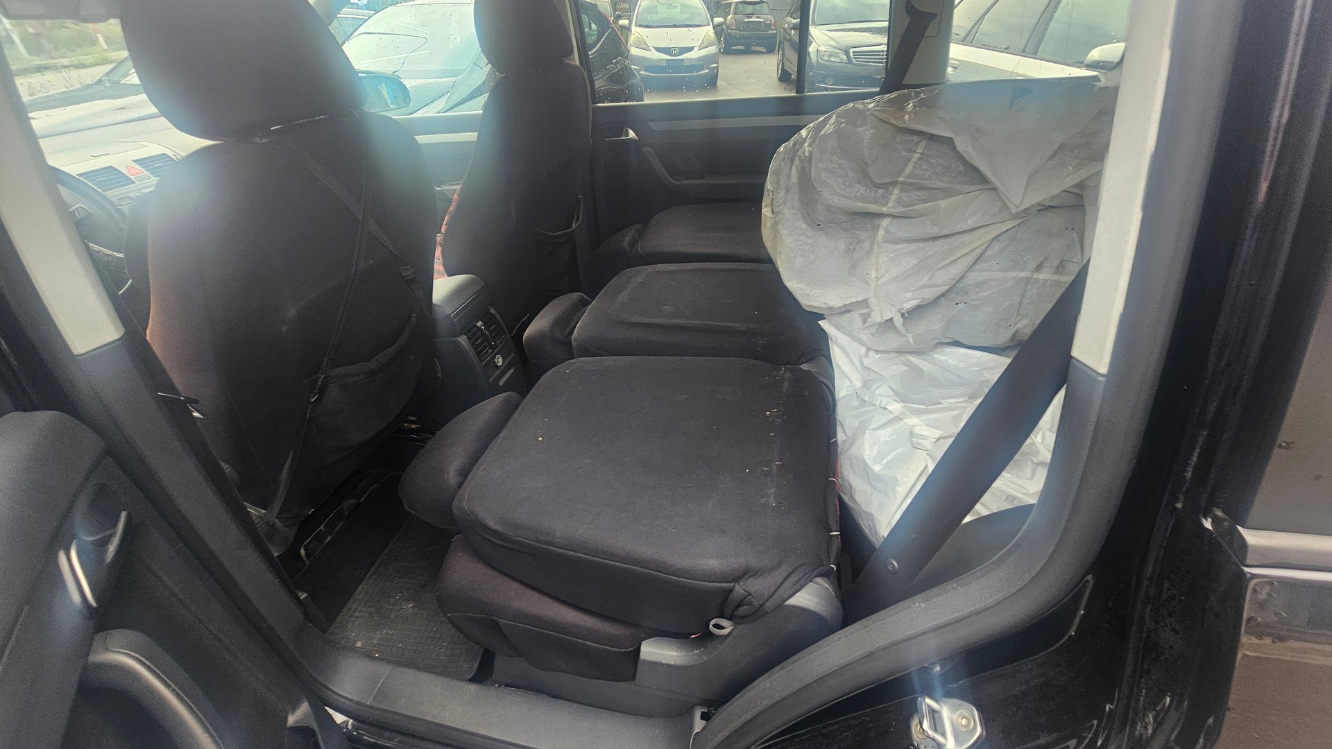 VW Touran 2.0 TDI Trendline-image-7