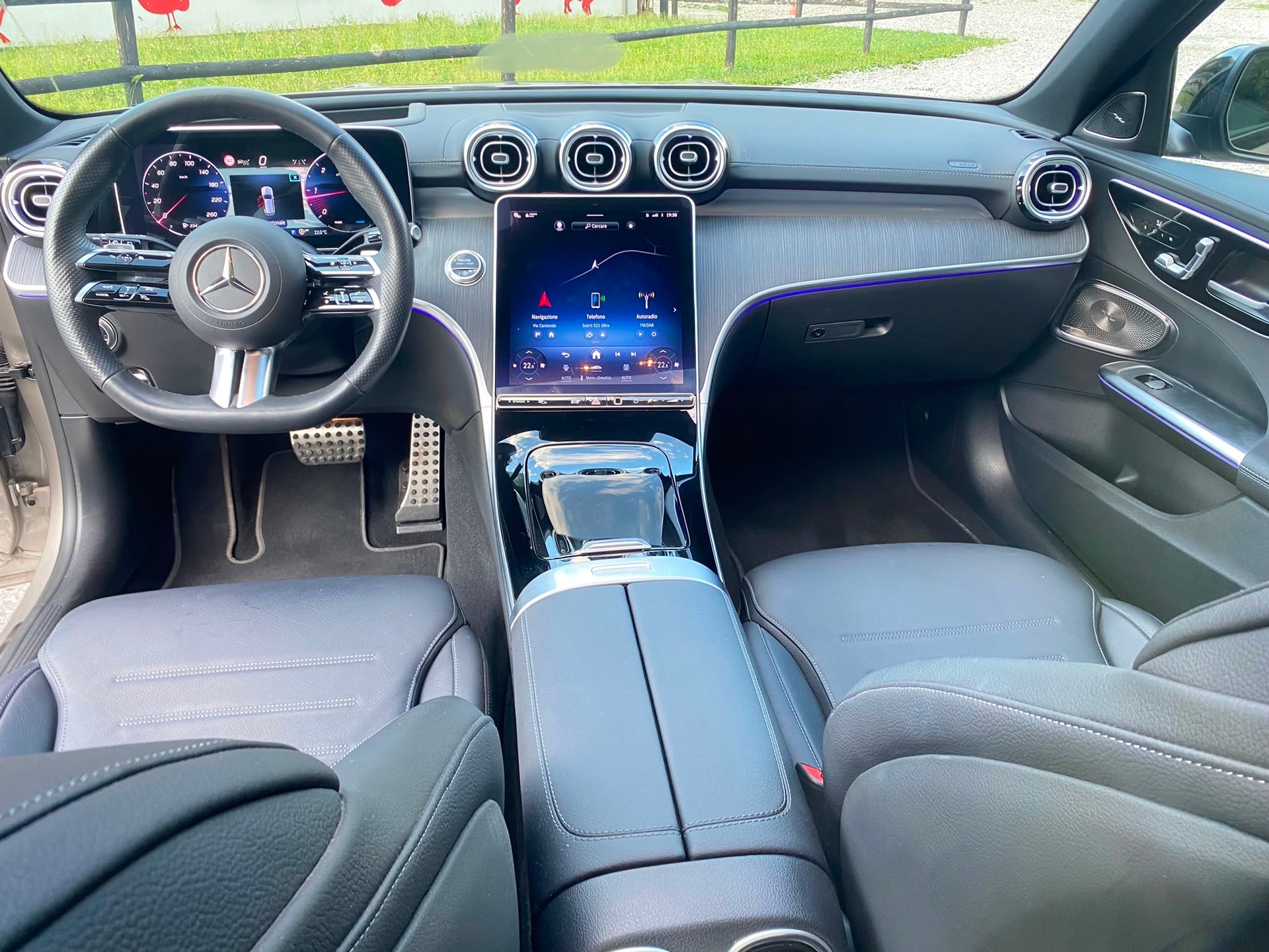 MERCEDES-BENZ C 220 d Swiss Star AMG Line 4matic-image-4