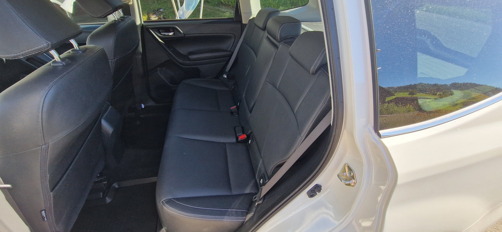 SUBARU Forester 2.0i Swiss Plus Lineartronic-image-14