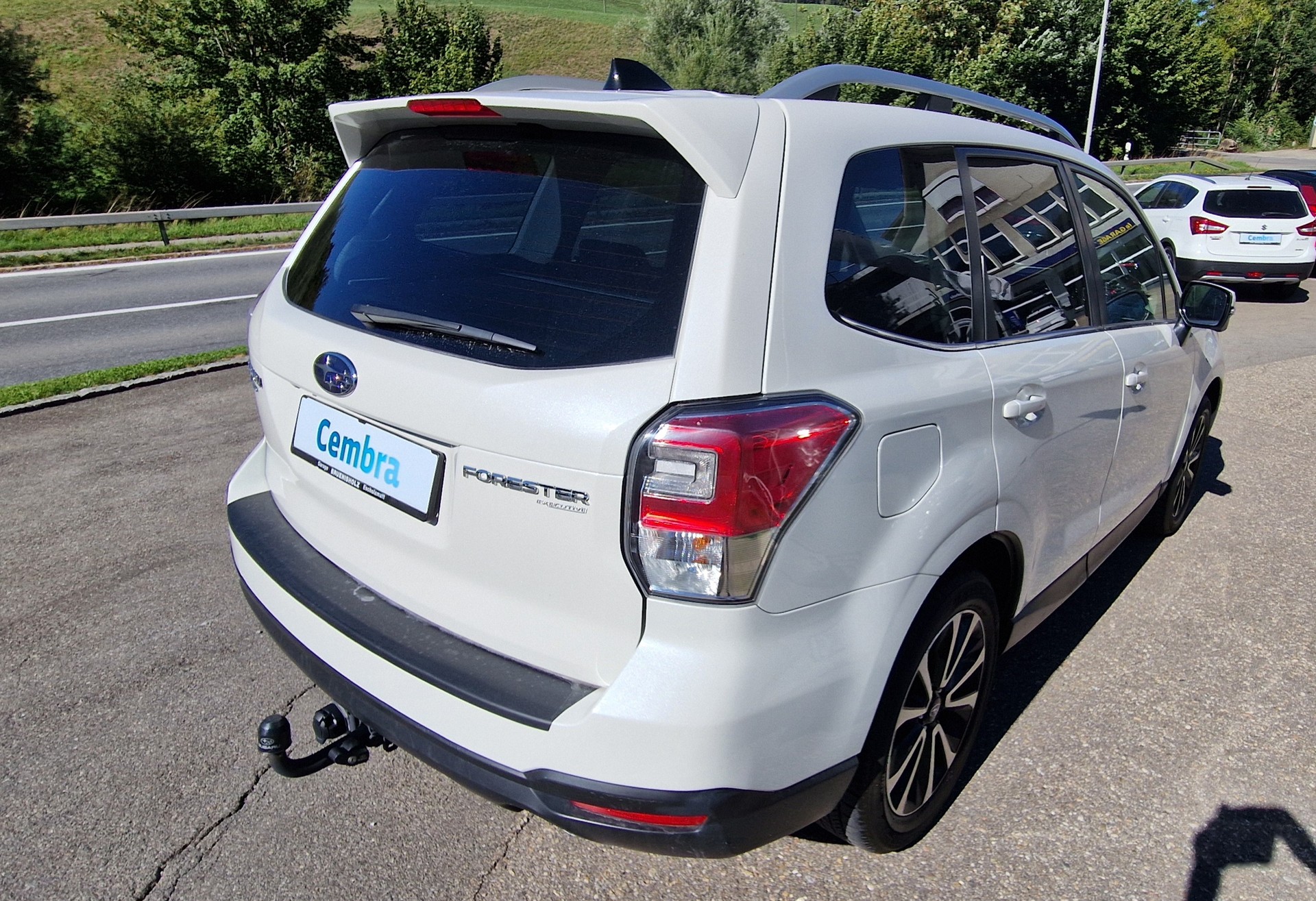 SUBARU Forester 2.0i Swiss Plus Lineartronic-image-3