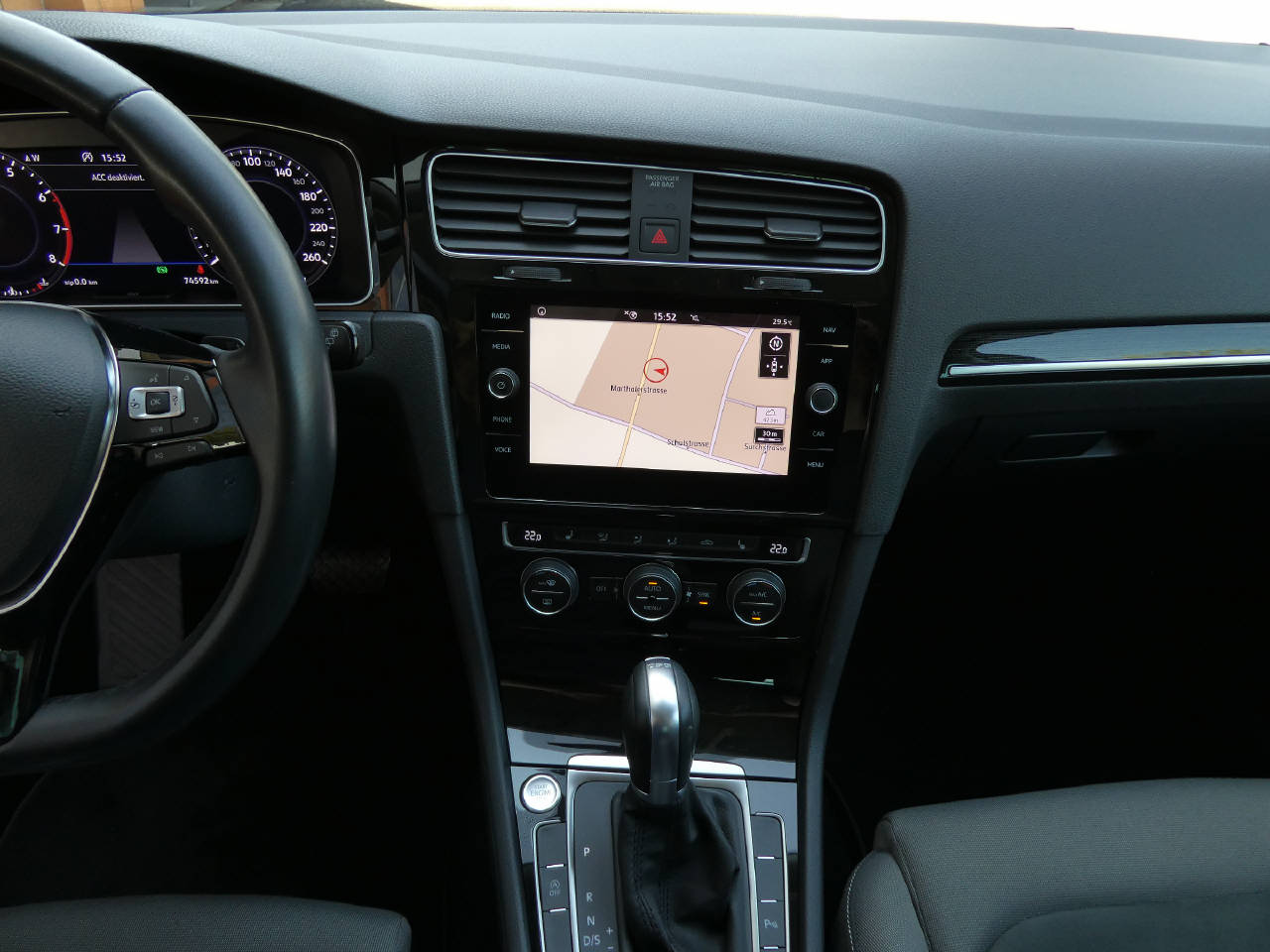 VW Golf VII 1.5 TSI 150 Highline DSG-image-12