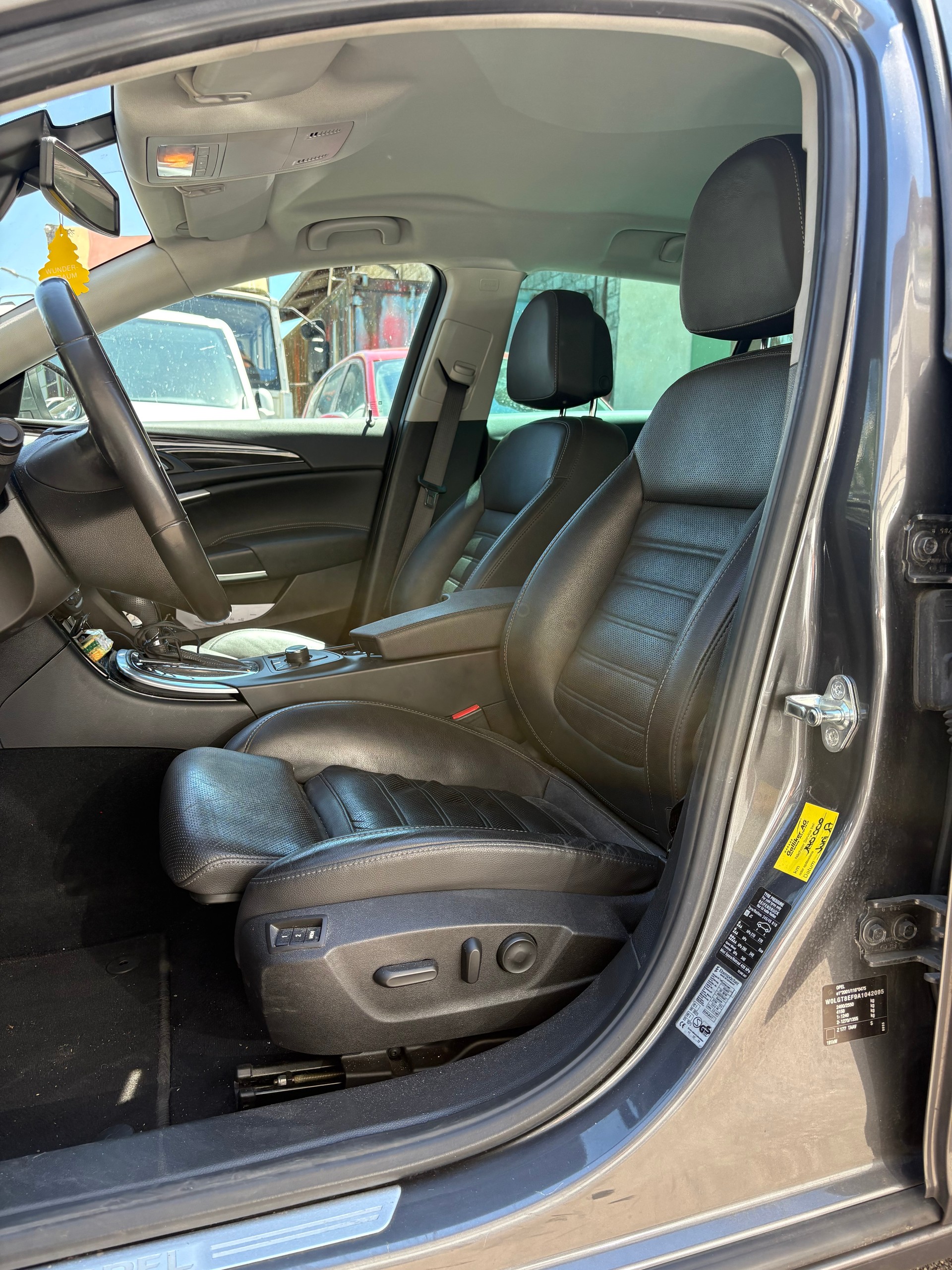 OPEL Insignia ST 2.8 Turbo Sport 4WD Aut.-image-5