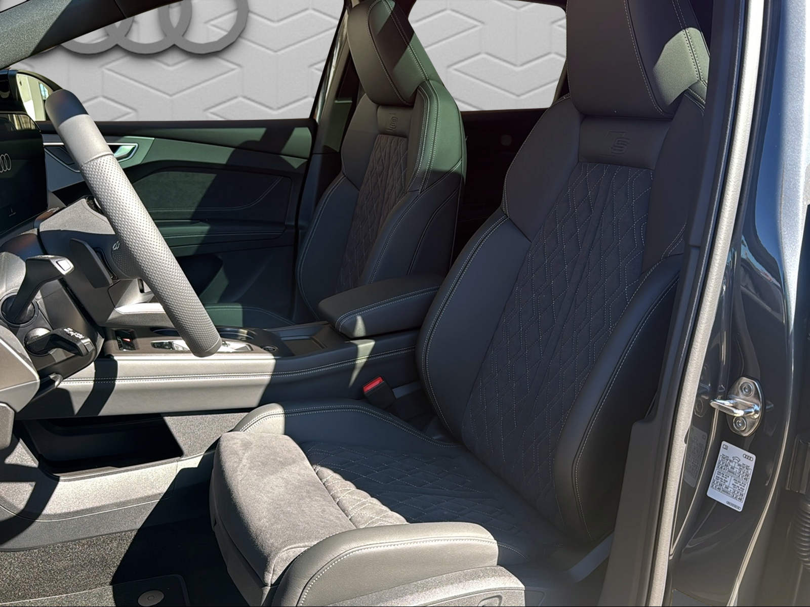 AUDI Q4 e-tron SUV quattro performance-image-6