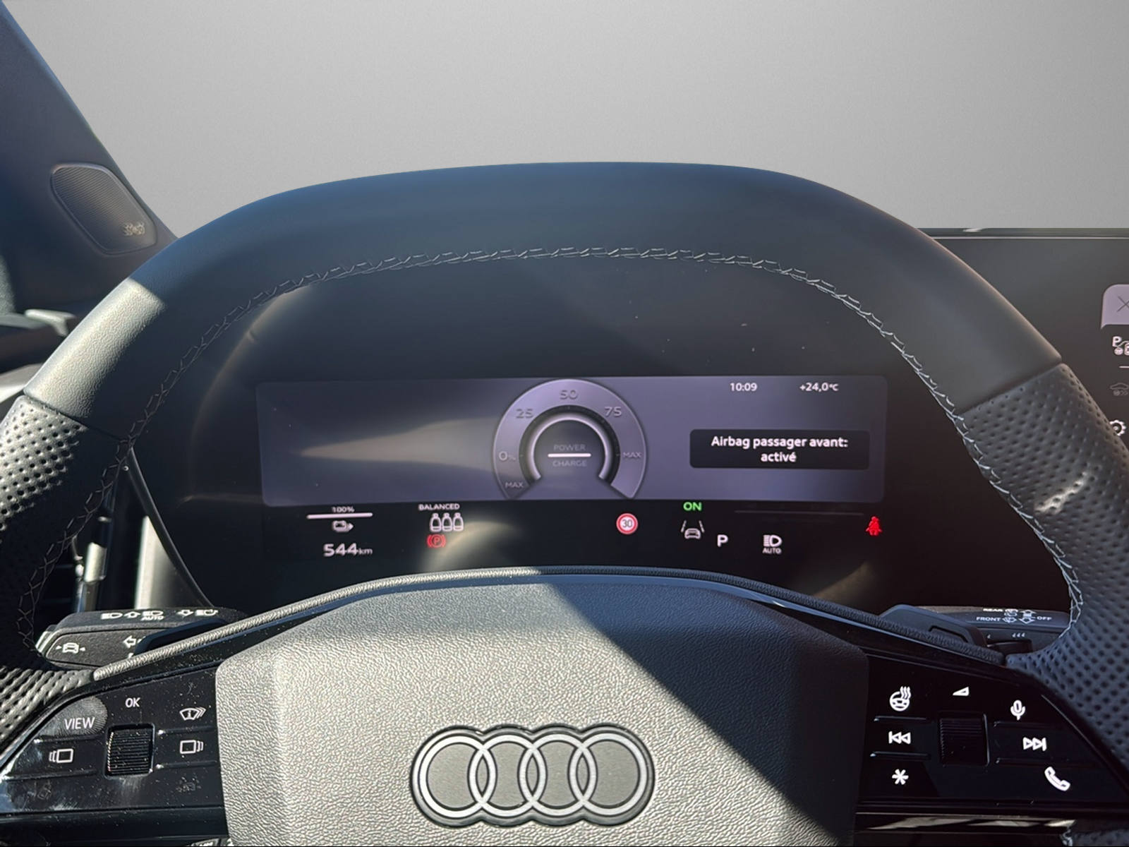 AUDI Q4 e-tron SUV quattro performance-image-8