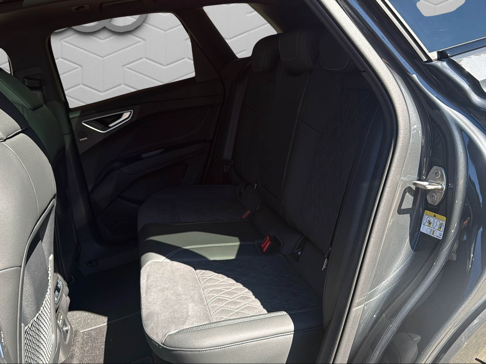 AUDI Q4 e-tron SUV quattro performance-image-12