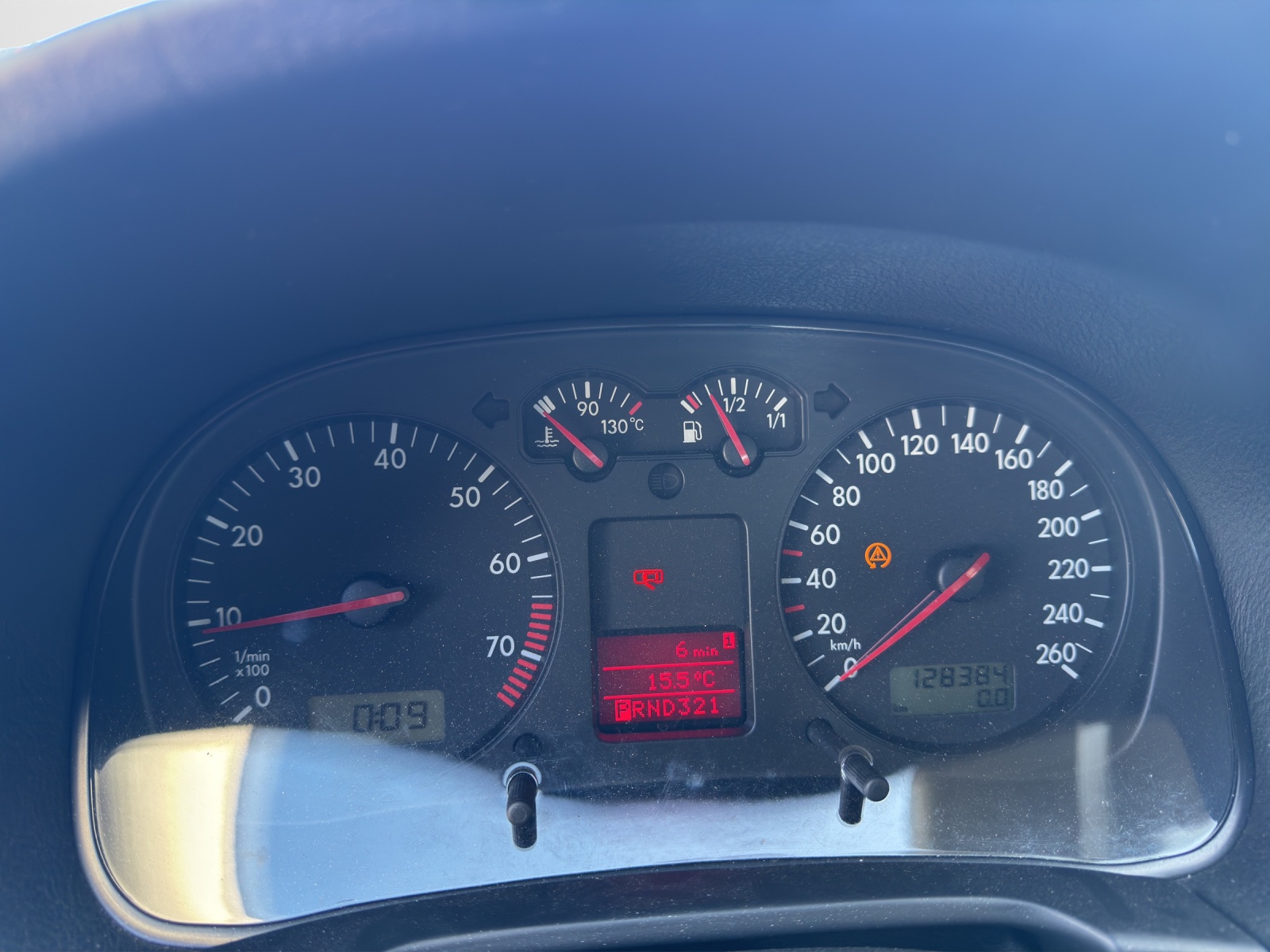 VW Golf 1.6 Comfortline Automatic-image-10