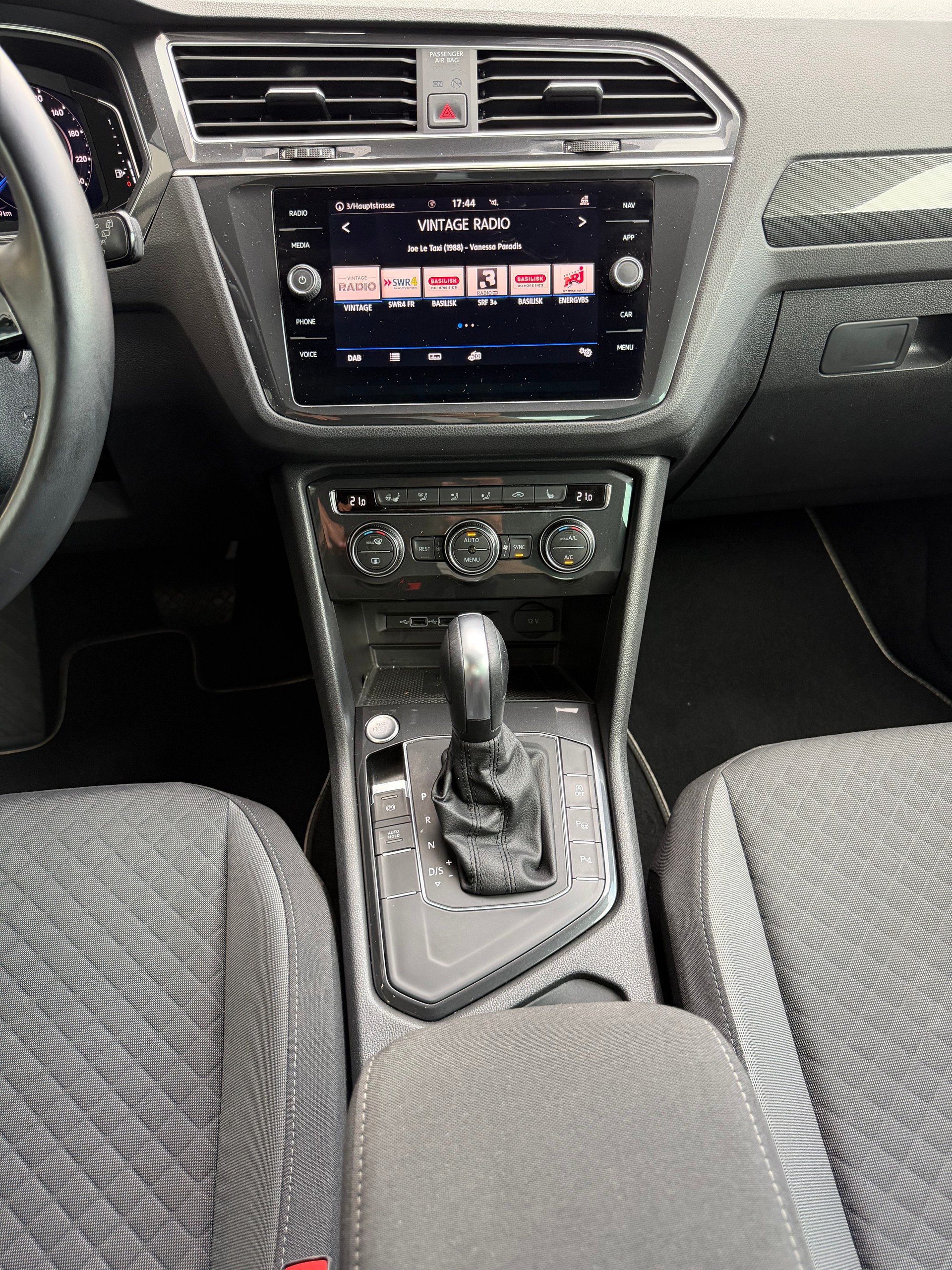 VW Tiguan 1.5 TSI Comfortline DSG-image-16