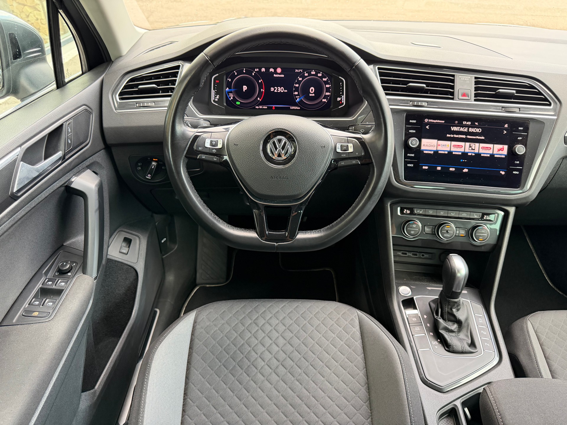 VW Tiguan 1.5 TSI Comfortline DSG-image-11