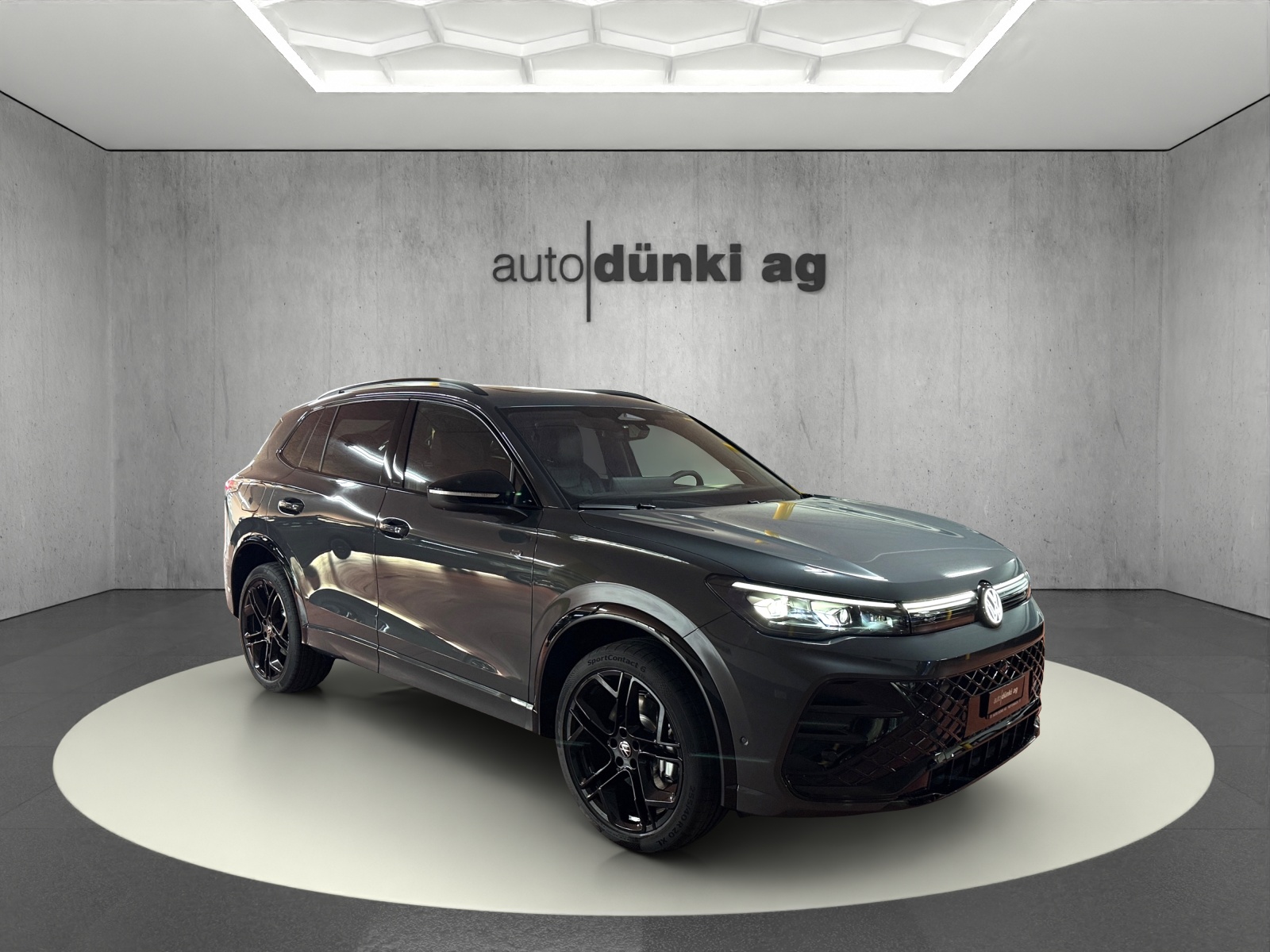 VW Tiguan 2.0 TSI DSG R-Line Plus 4Motion-image-5