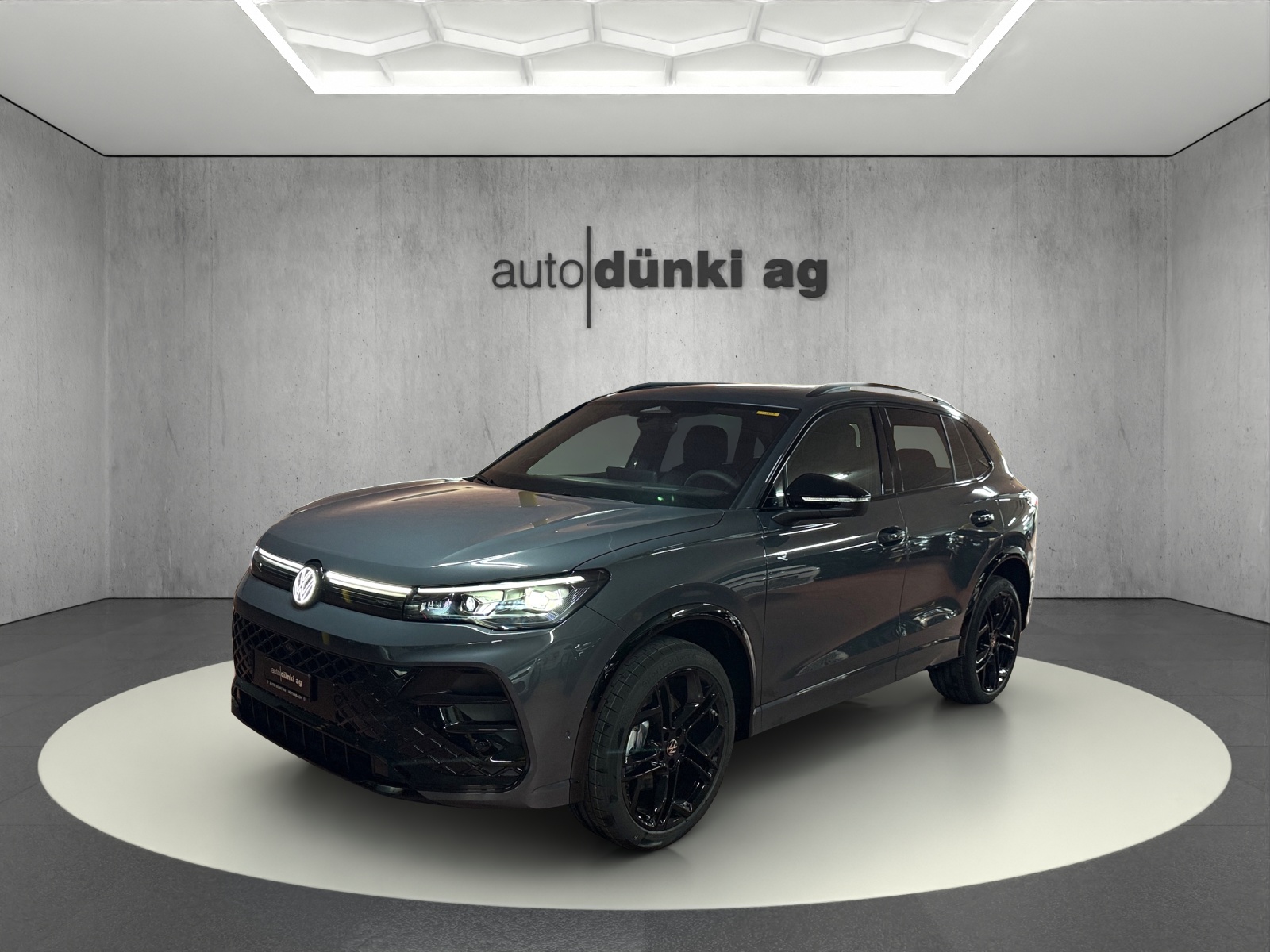 VW Tiguan 2.0 TSI DSG R-Line Plus 4Motion-image-0