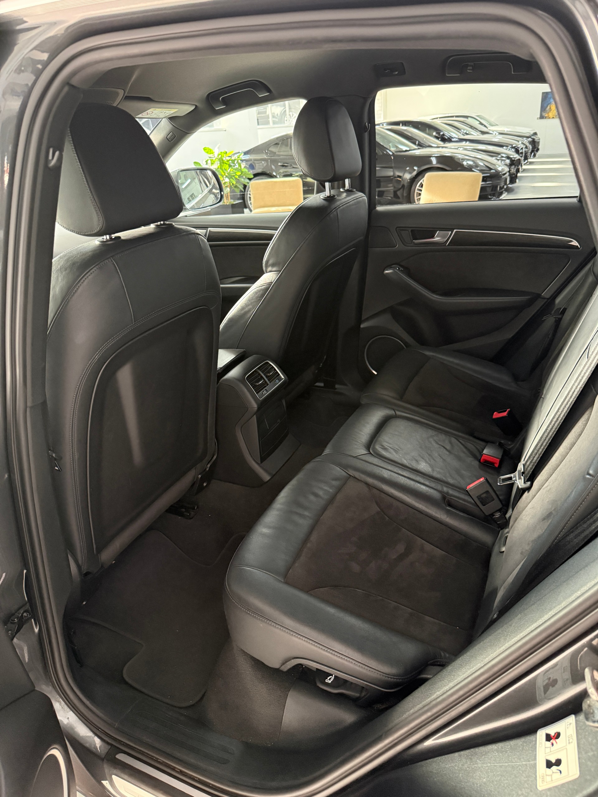 AUDI SQ5 3.0 TDI quattro tiptronic-image-14