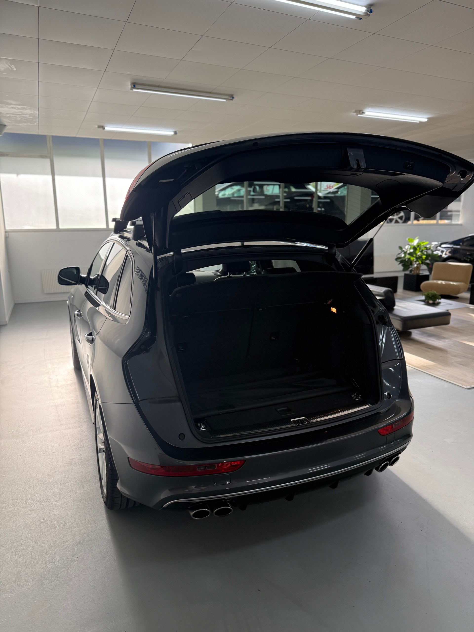 AUDI SQ5 3.0 TDI quattro tiptronic-image-15