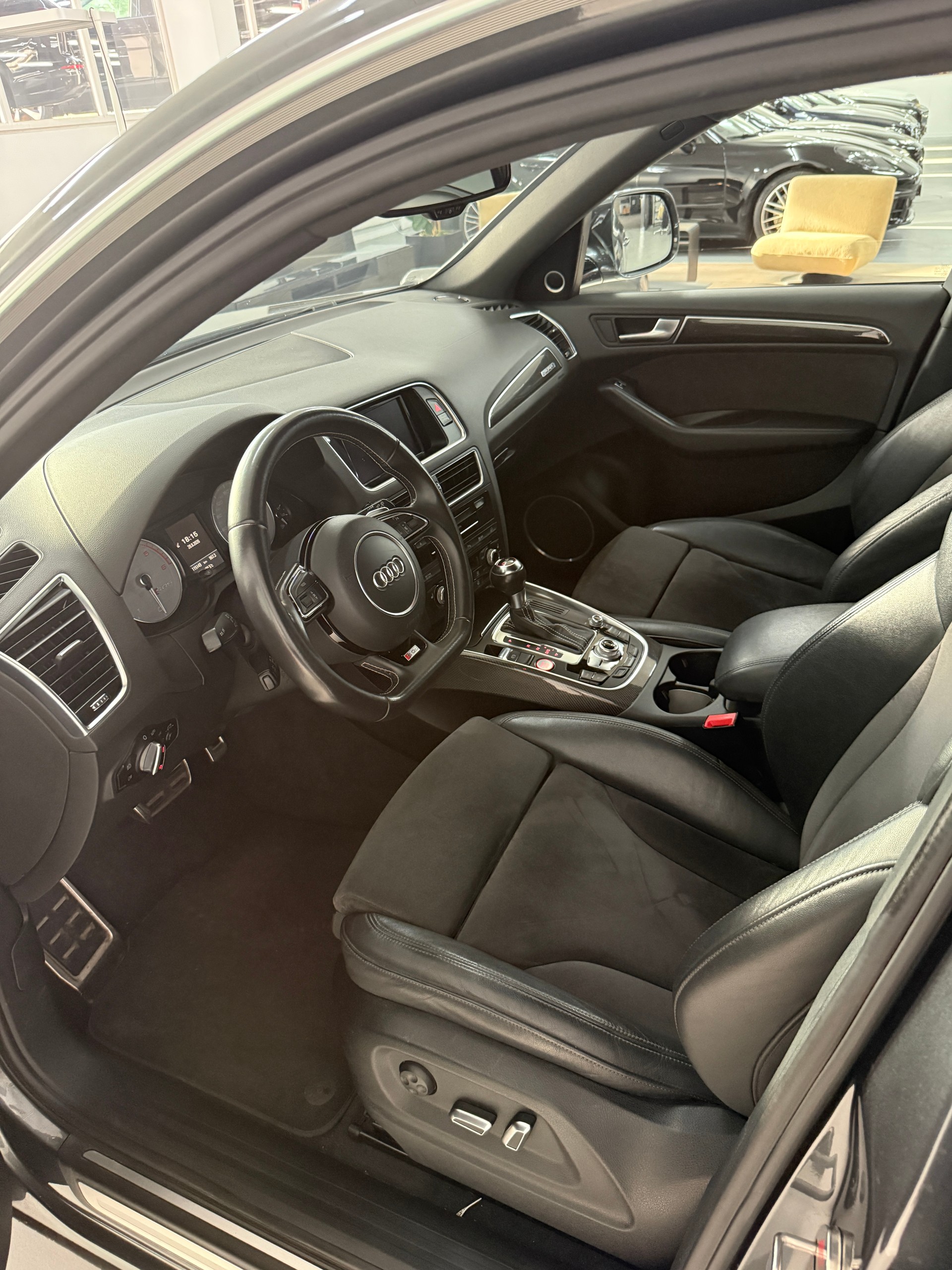 AUDI SQ5 3.0 TDI quattro tiptronic-image-6