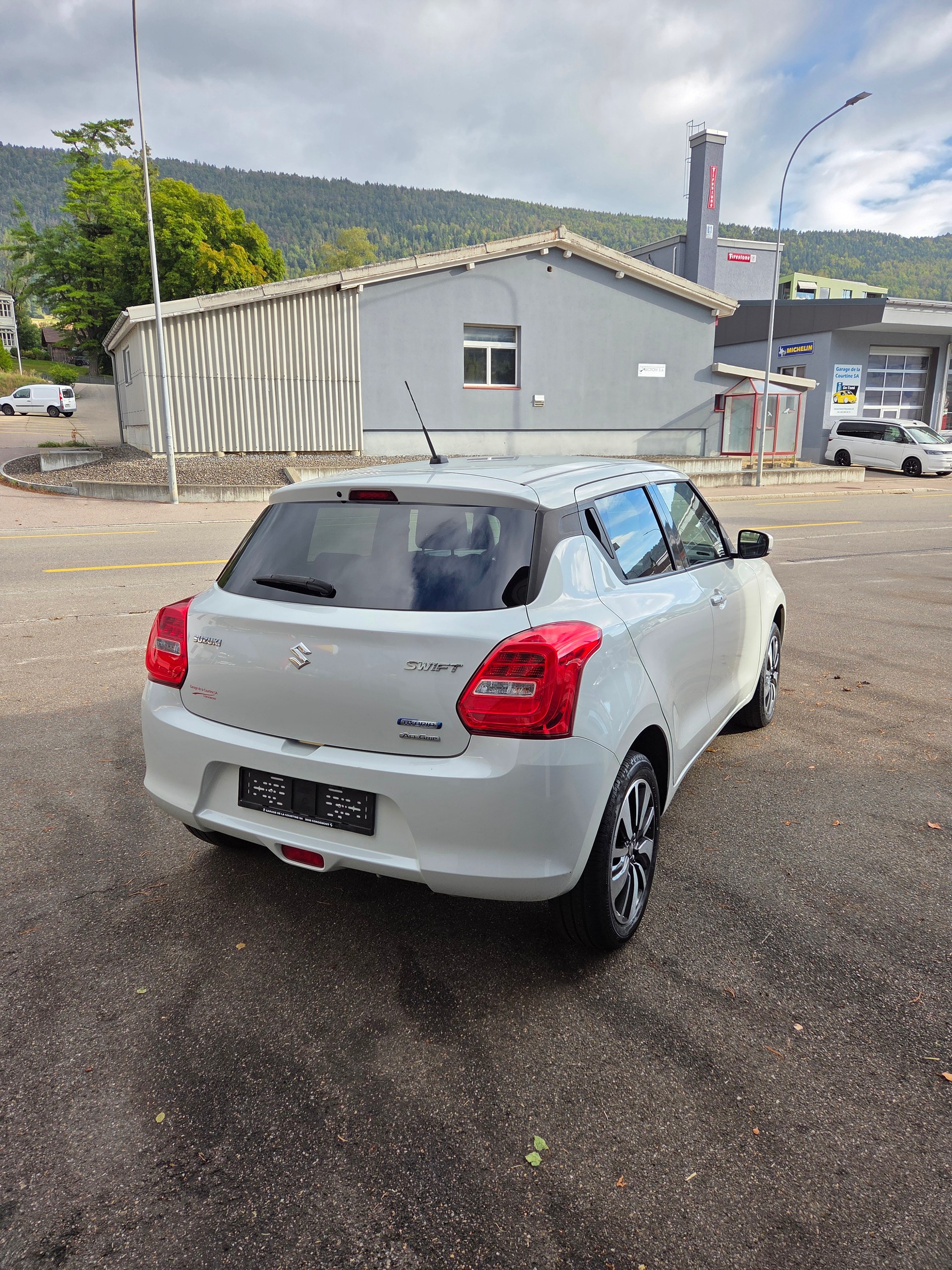SUZUKI Swift 1.2i 16V SHVS Compact Top Hybrid Allgrip 4x4-image-2