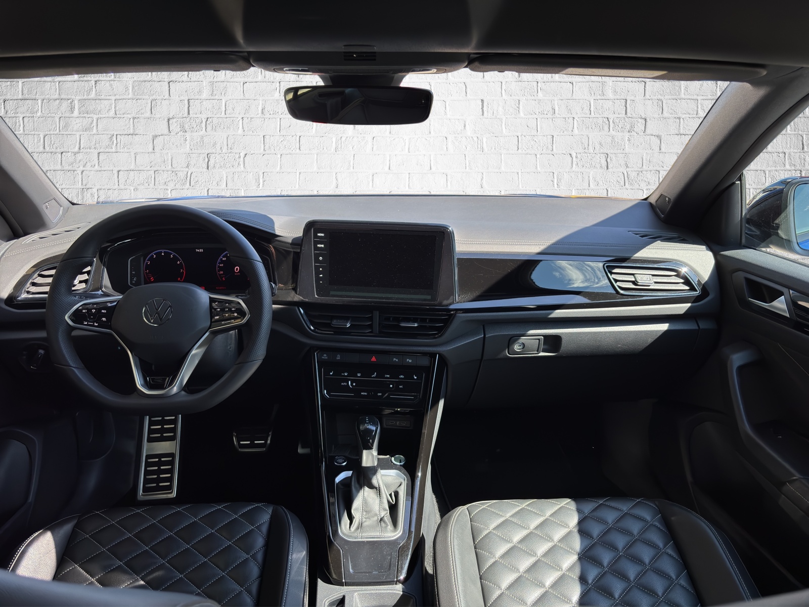 VW T-Roc Cabriolet 1.5 TSI EVO R-Line DSG-image-11