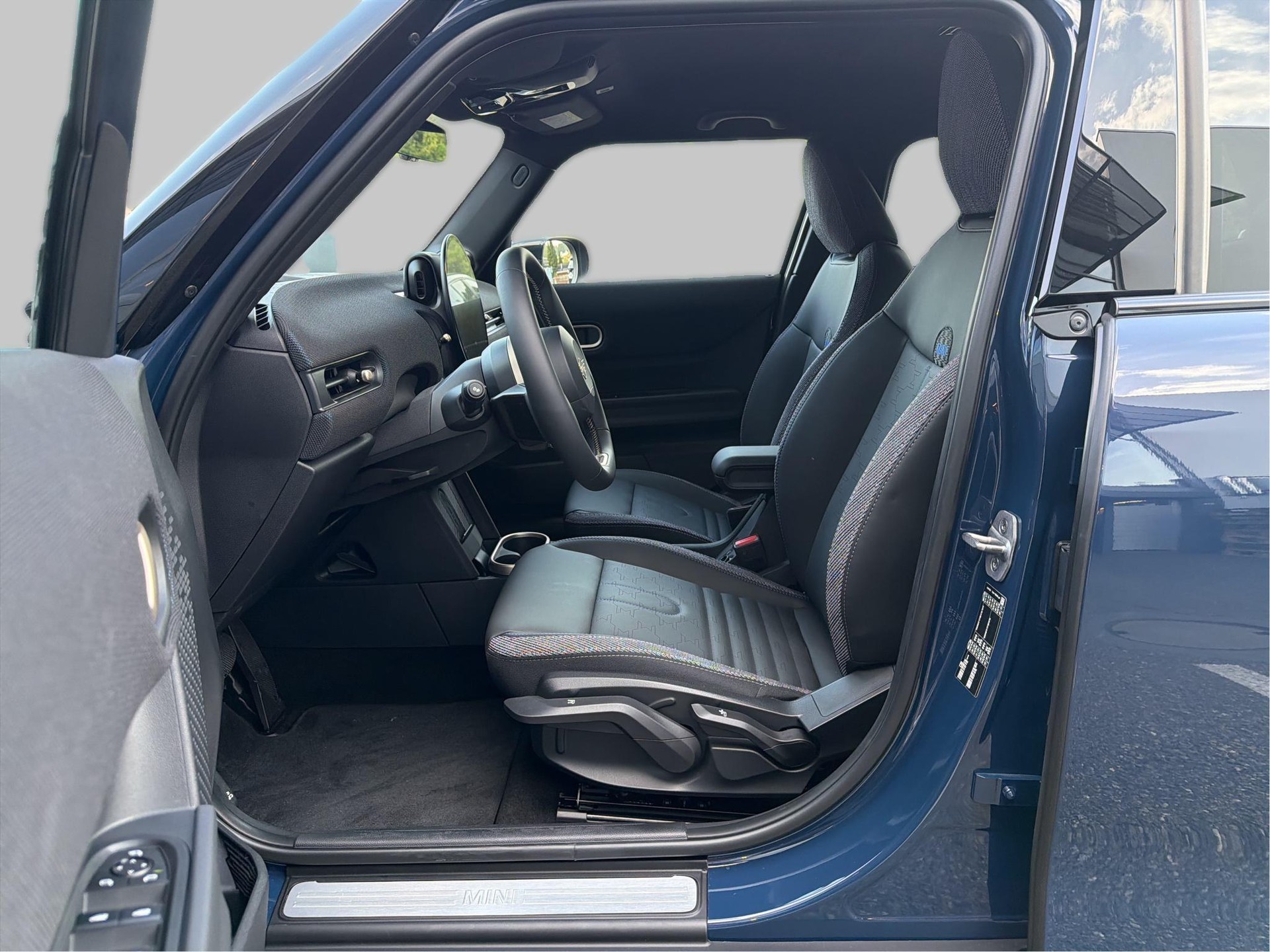 MINI Cooper 5 door C-image-13