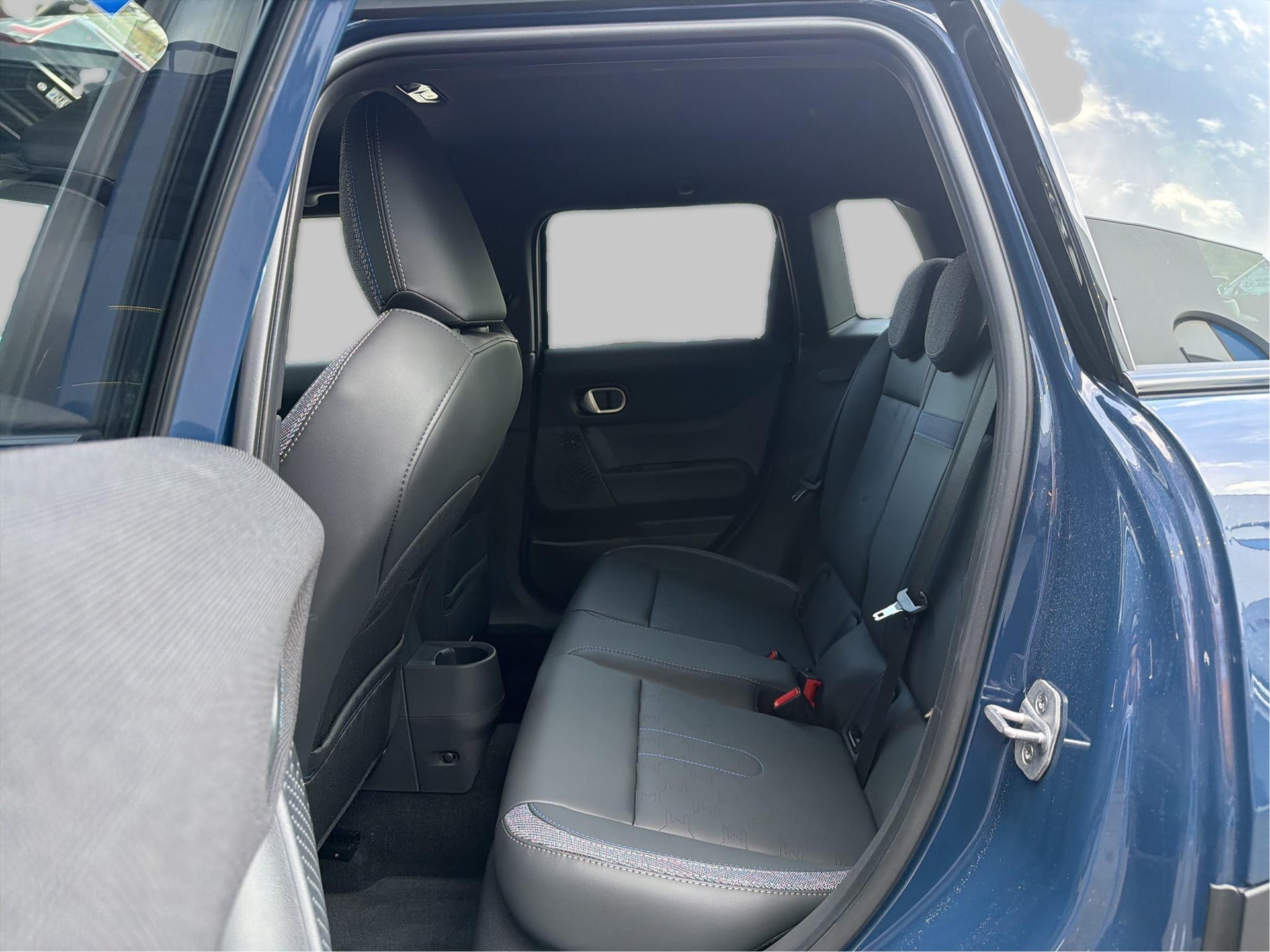 MINI Cooper 5 door C-image-16