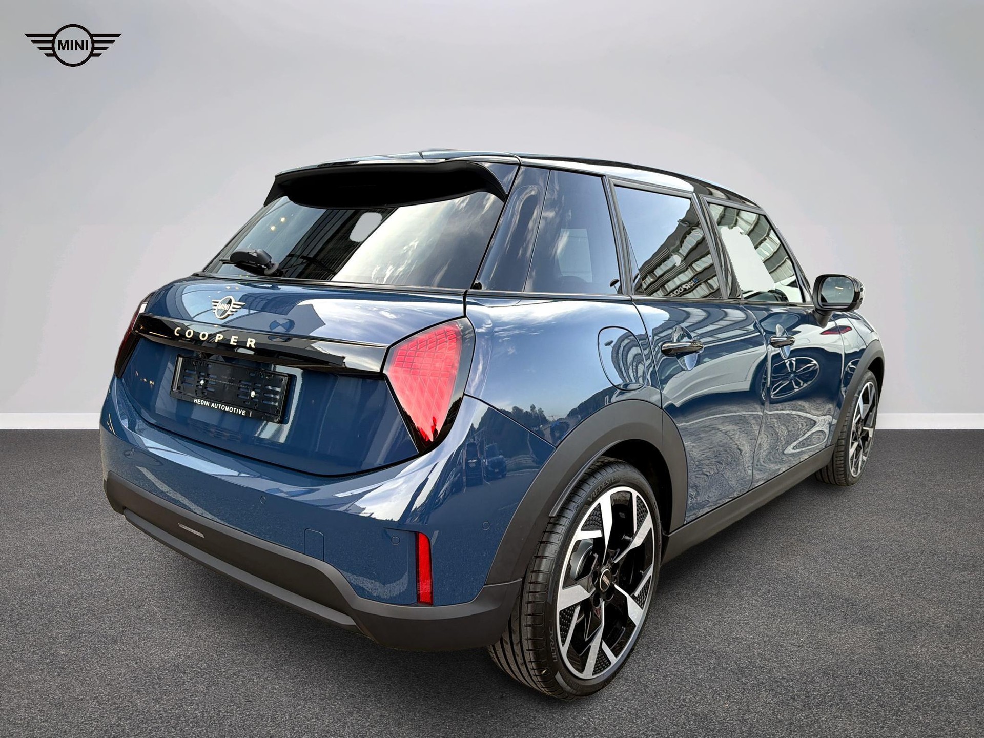 MINI Cooper 5 door C-image-4
