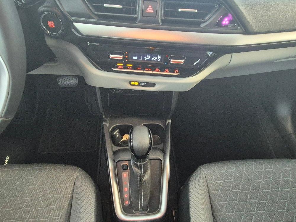SUZUKI Swift 1.2 Compact Top Hybrid-image-11