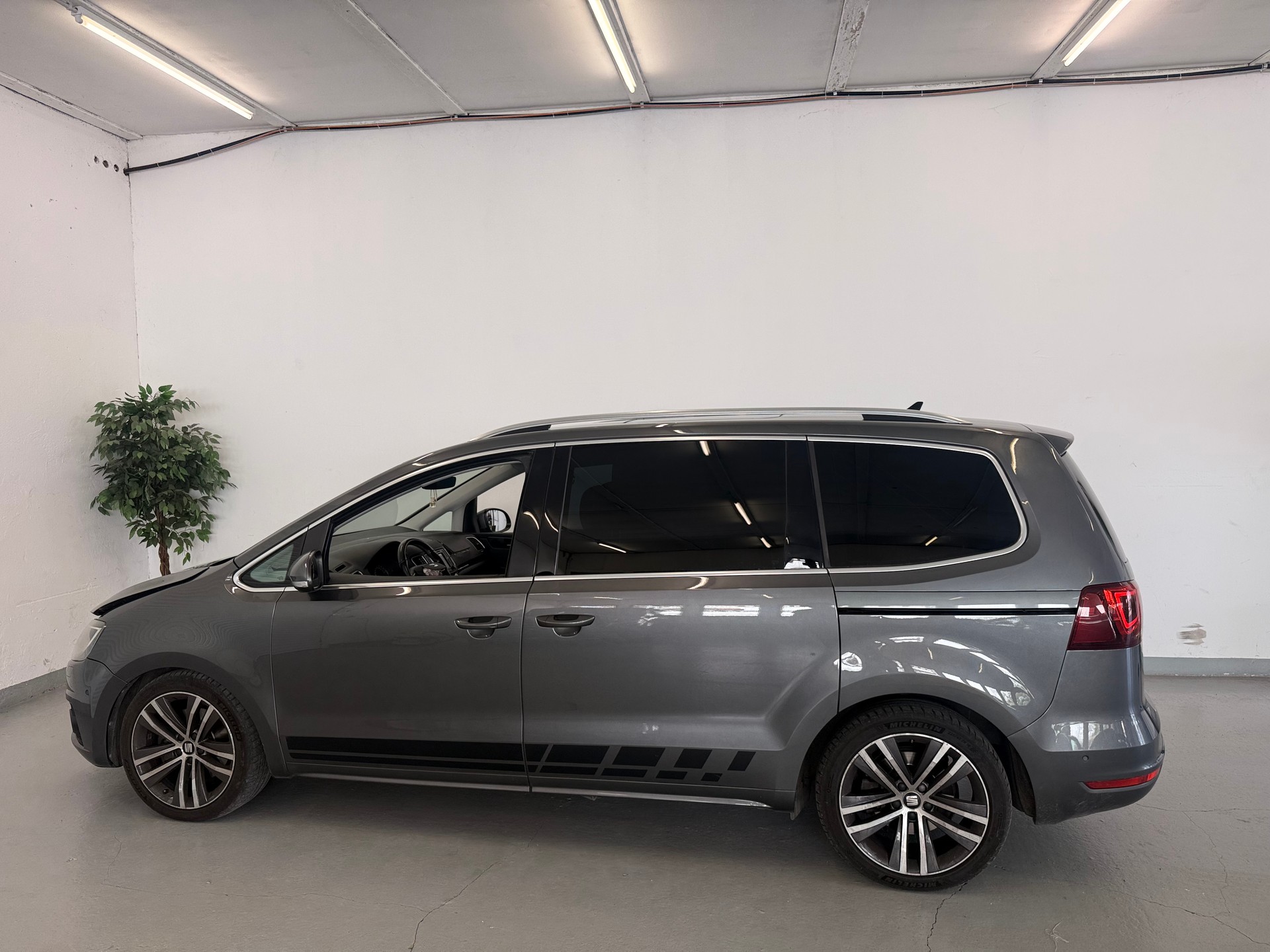 SEAT Alhambra 2.0 TSI FR Line DSG-image-6