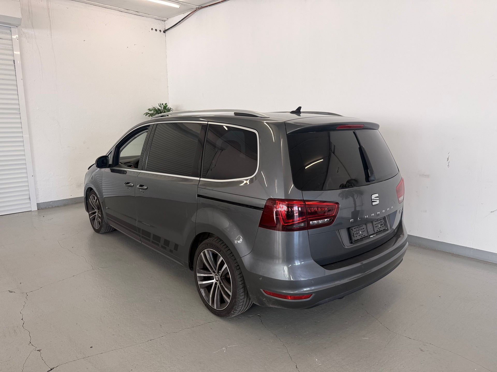 SEAT Alhambra 2.0 TSI FR Line DSG-image-3