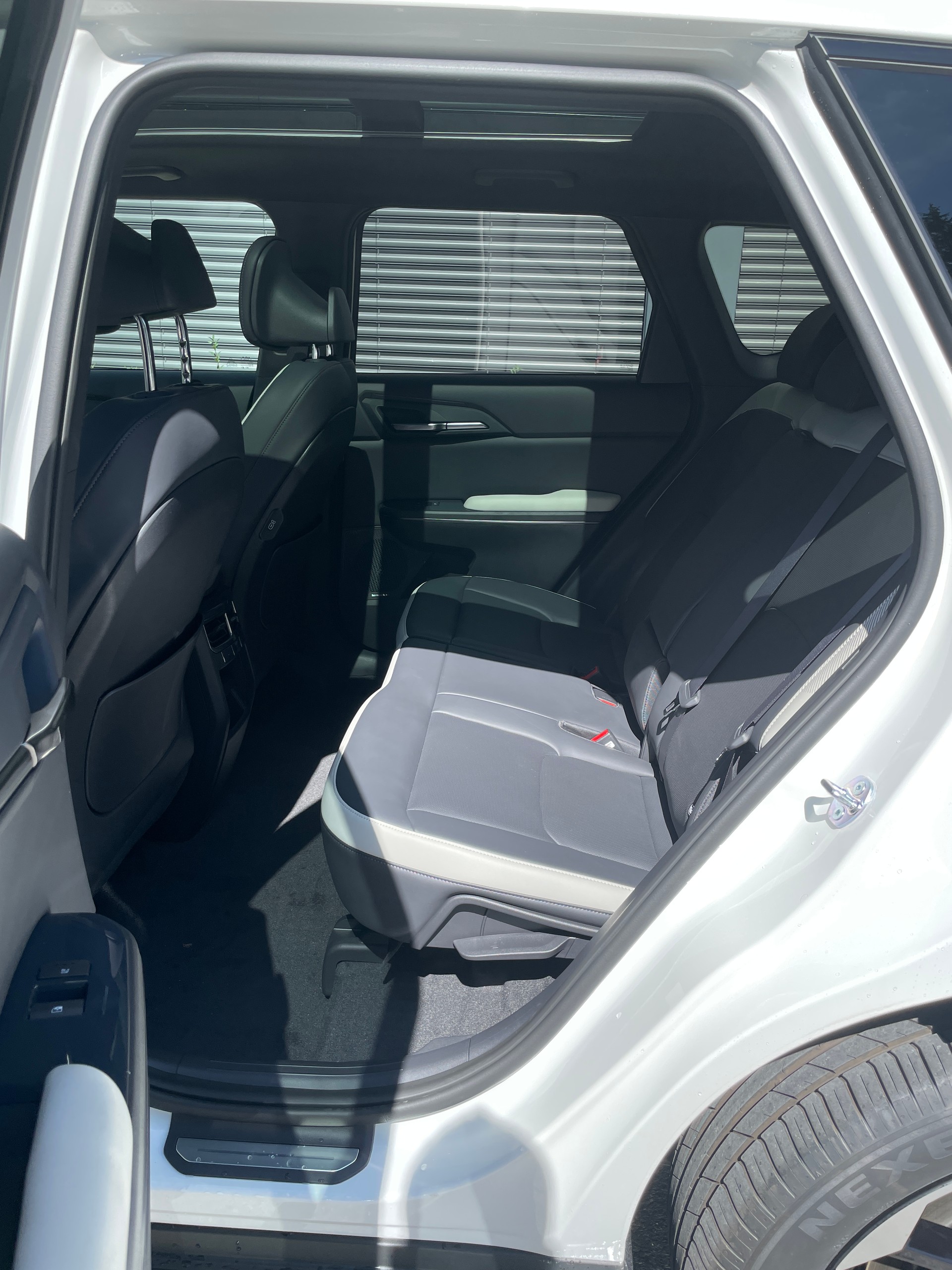KIA EV5 81,4 kWh GT Line 4x4 mit GT-Line Pack und Panorama-image-17