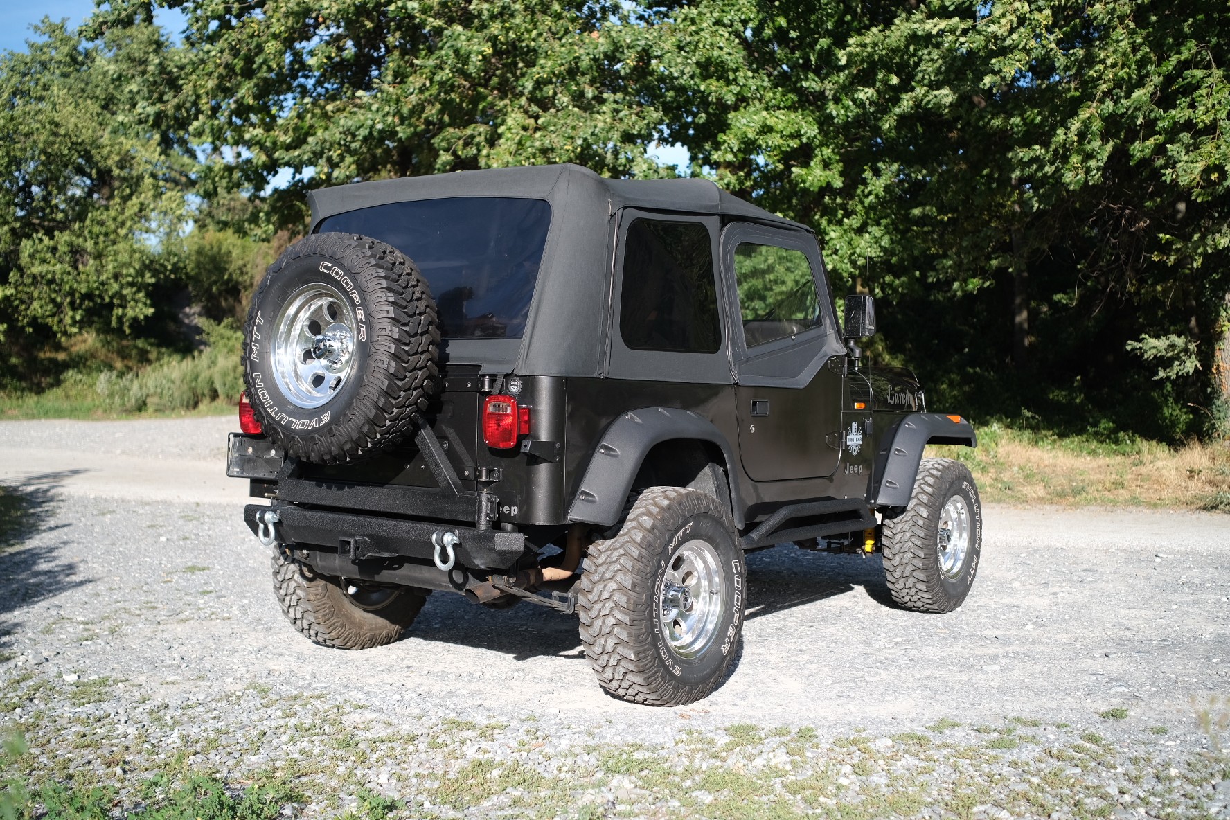 JEEP 4.0 Laredo-image-1