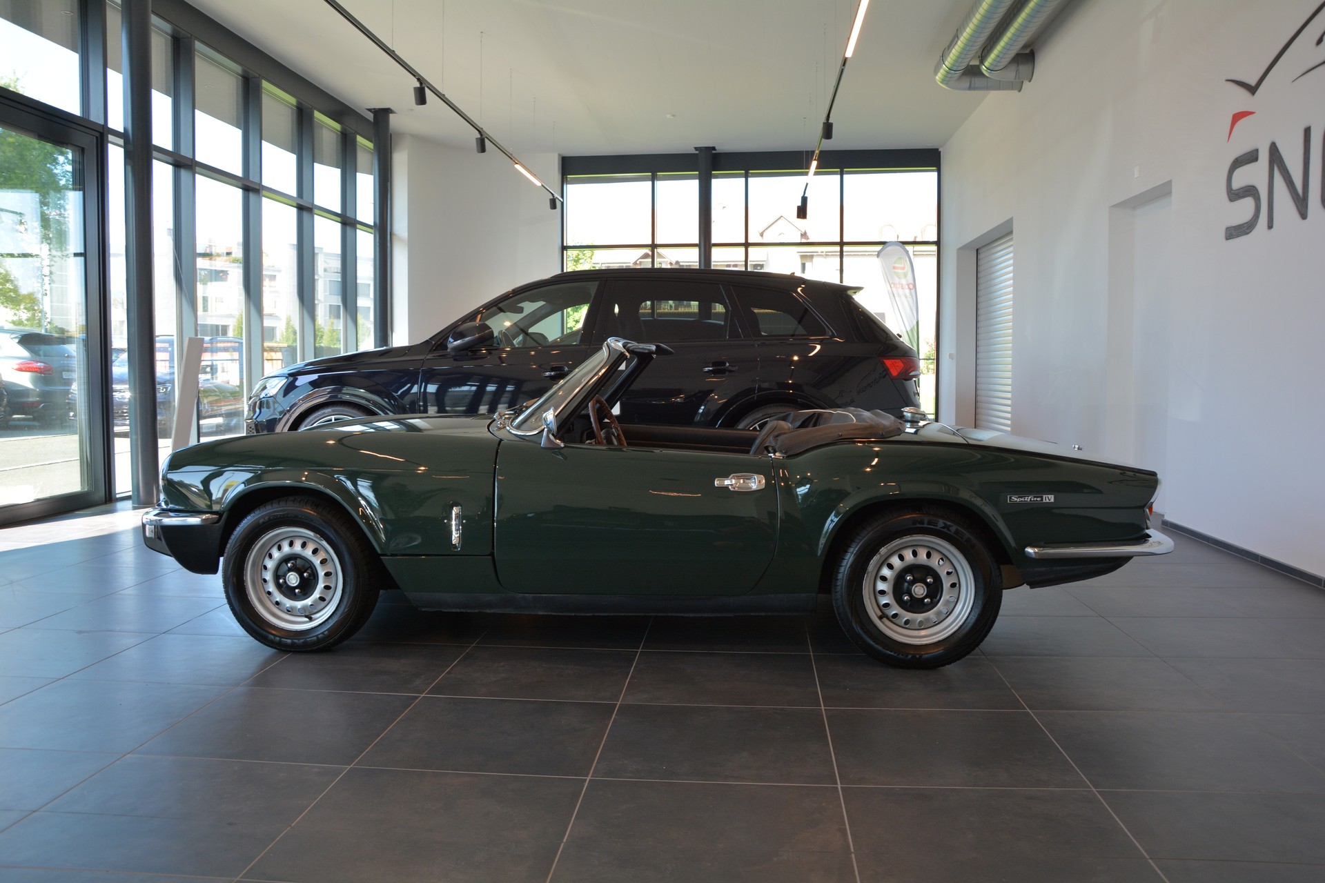 TRIUMPH Spitfire IV-image-2