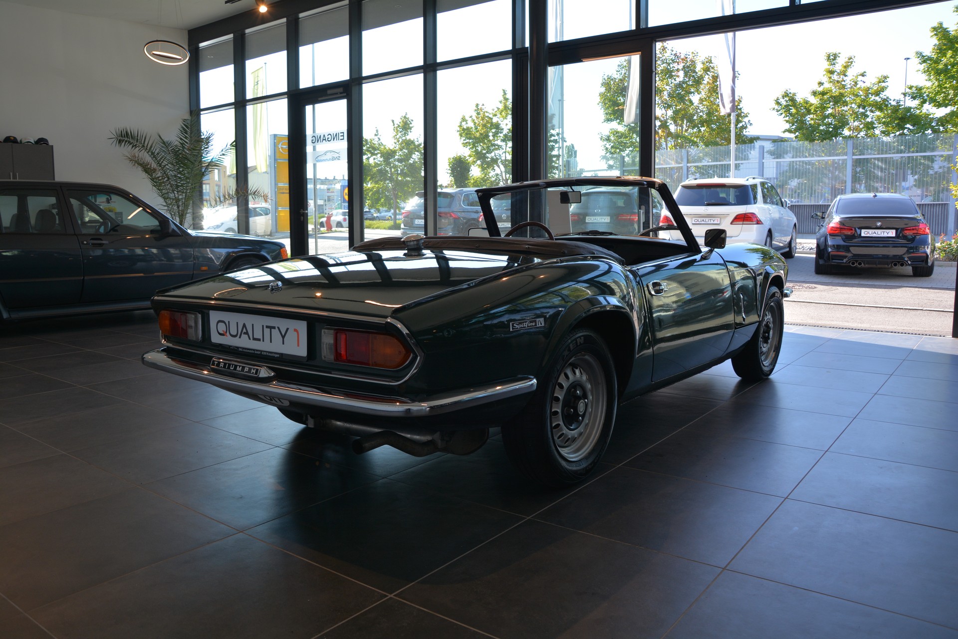 TRIUMPH Spitfire IV-image-5