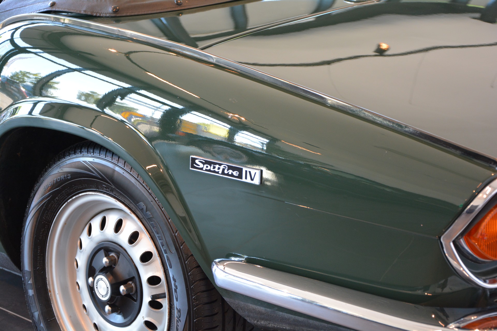 TRIUMPH Spitfire IV-image-22