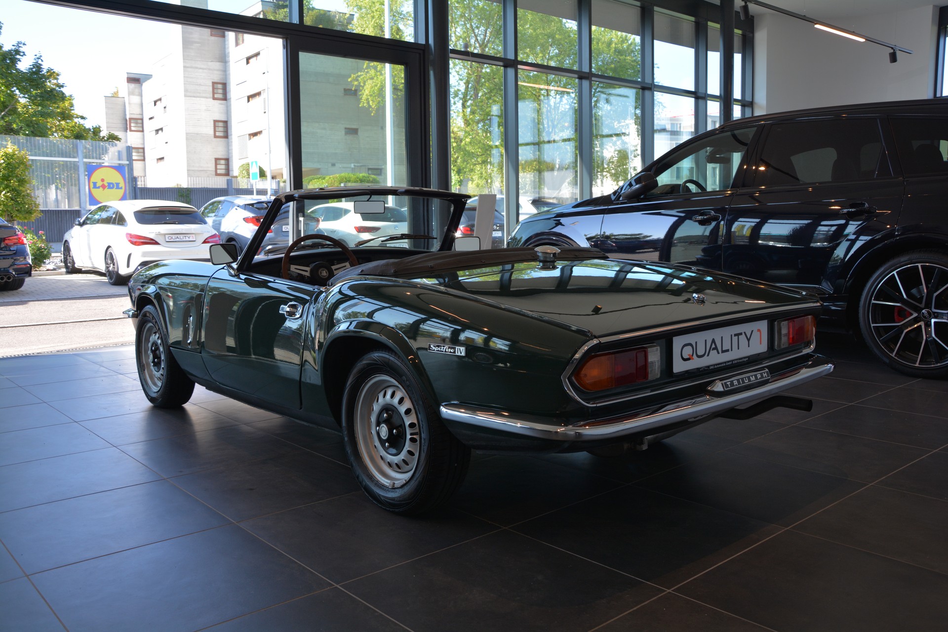 TRIUMPH Spitfire IV-image-3