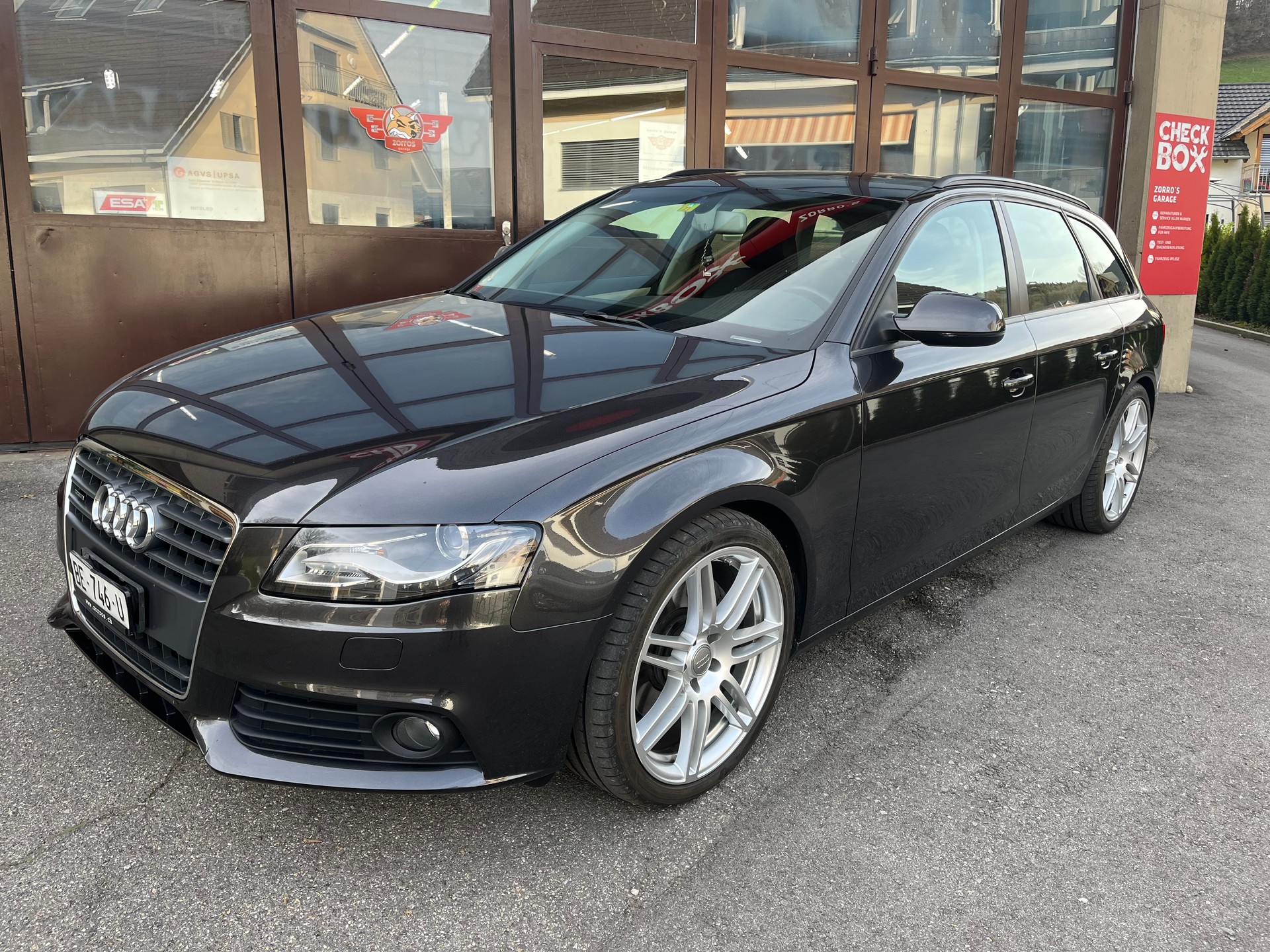 AUDI A4 Avant 2.0 TFSI quattro S-tronic-image-0