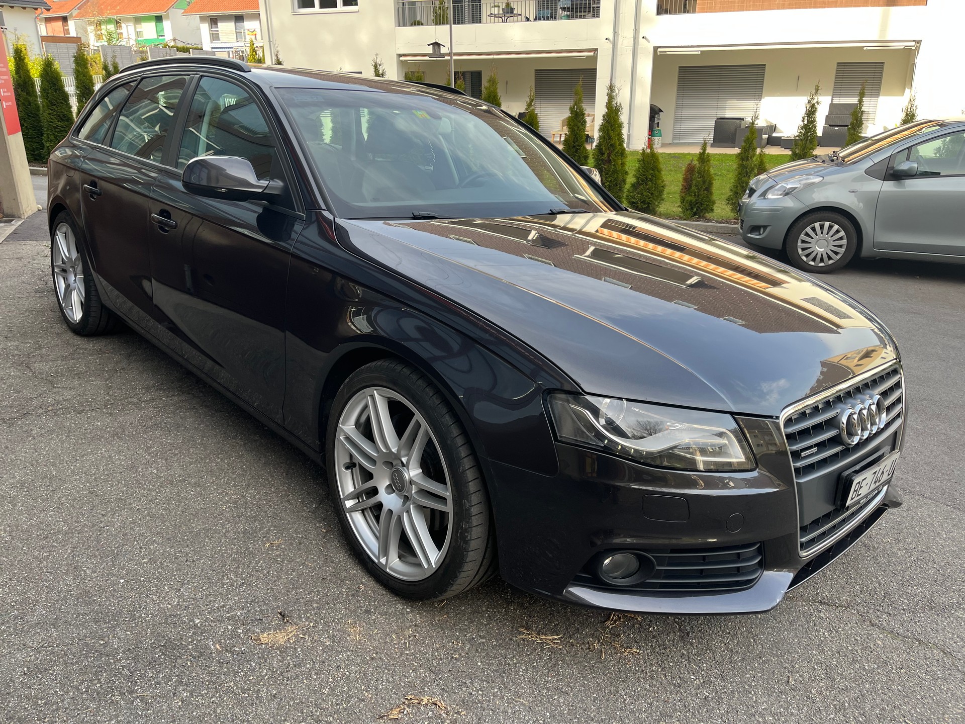 AUDI A4 Avant 2.0 TFSI quattro S-tronic-image-2
