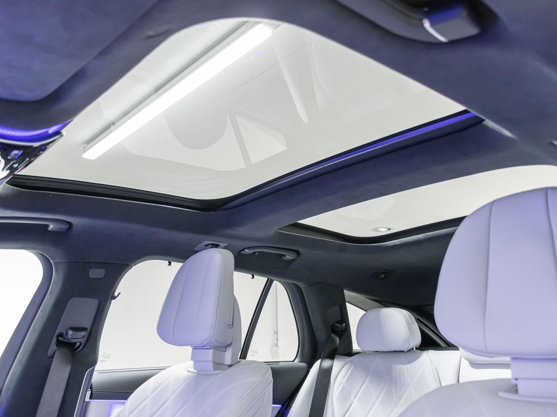 MERCEDES-BENZ E 450 d 4MATIC T-Modell-image-9