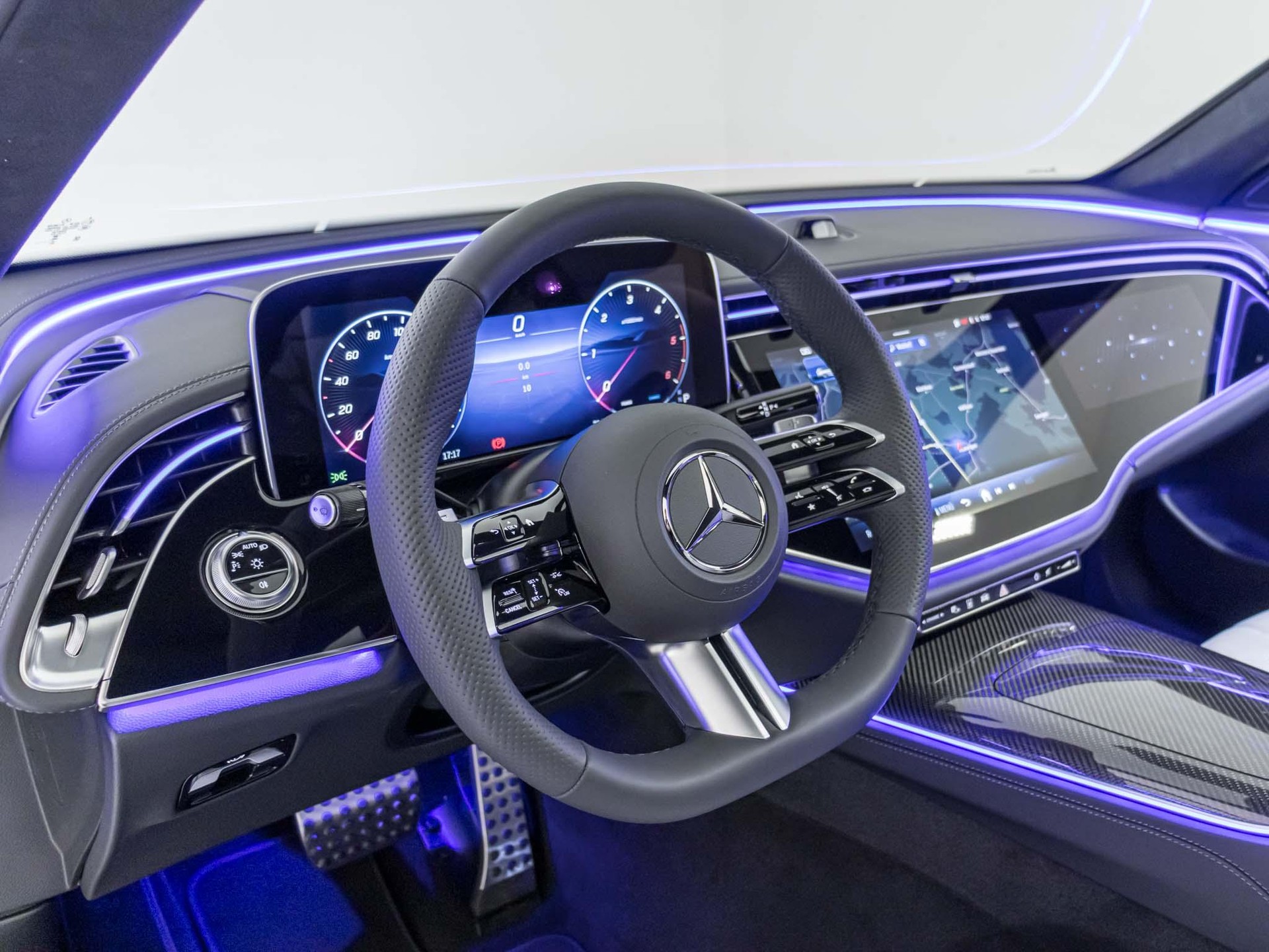 MERCEDES-BENZ E 450 d 4MATIC T-Modell-image-10