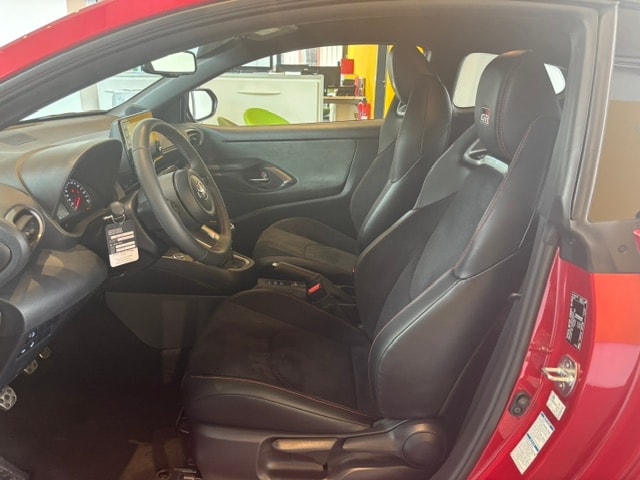 TOYOTA Yaris 1.6 GR Sport-image-11