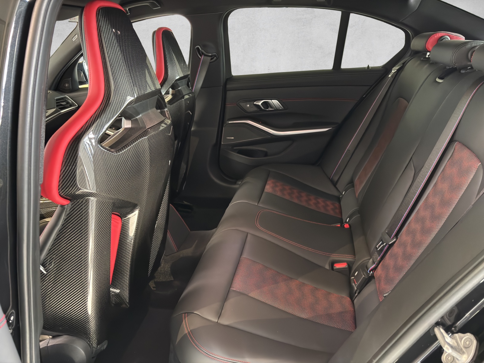 BMW M3 CS xDrive Competition-image-4