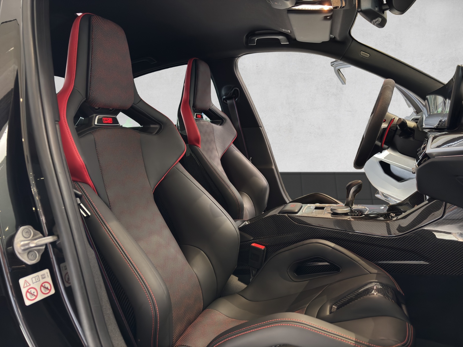 BMW M3 CS xDrive Competition-image-2